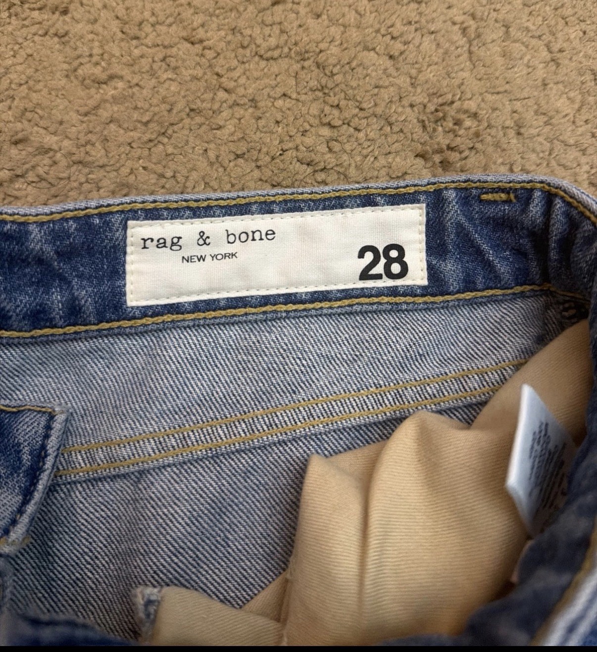 NWT Rag & Bone Mid Rise Boyfriend jeans Reg $275 Size 28