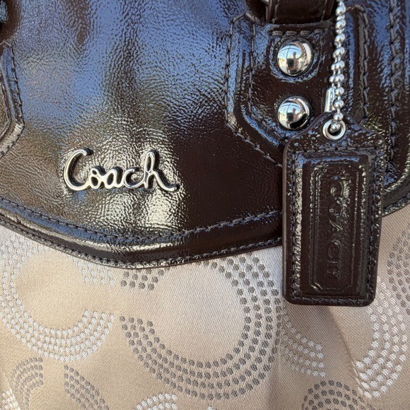 NWT Coach Madison Maggie Shoulder Bag Womens Medium Brown Optic Signature