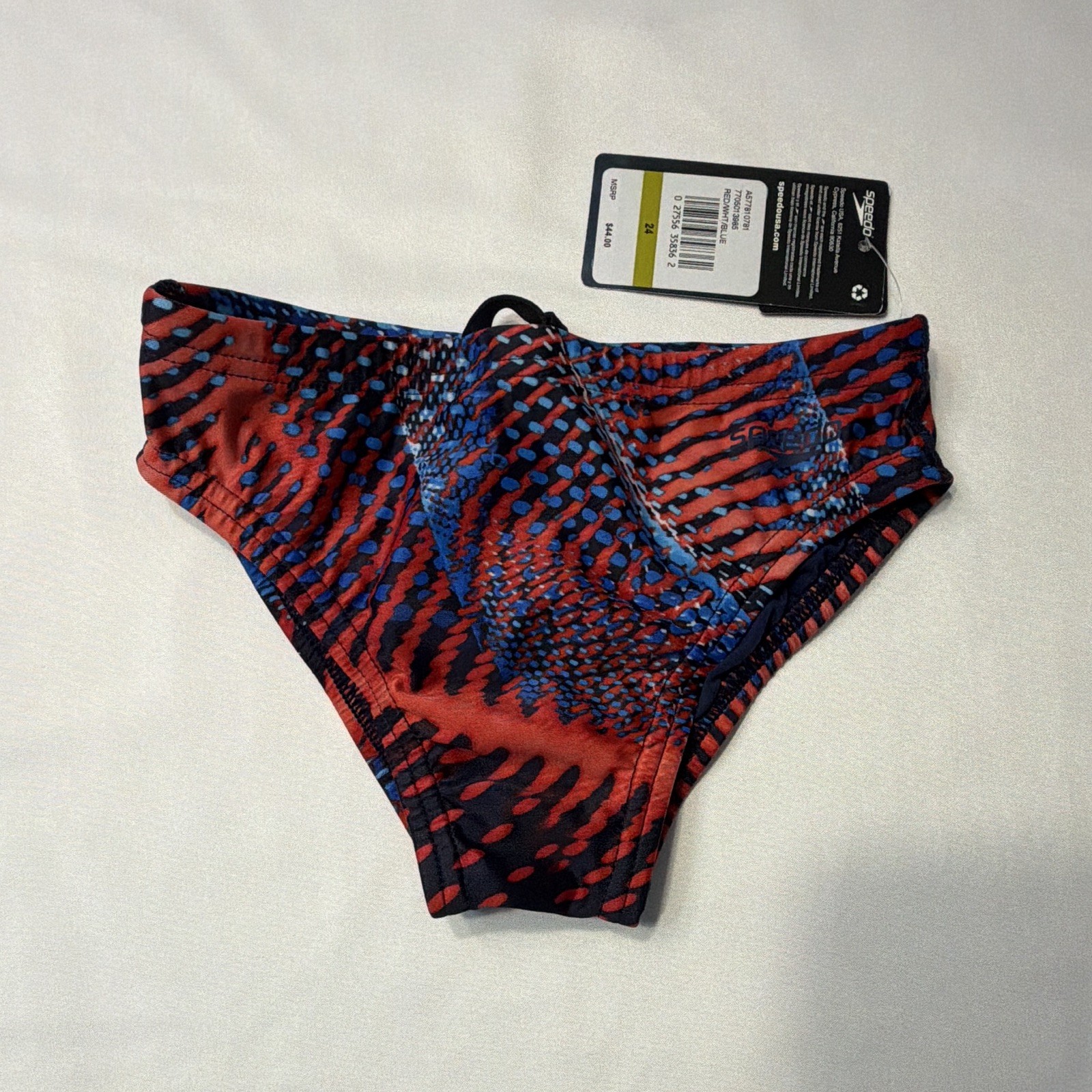 Speedo Men’s Print Brief Swimsuit Size 24 Red White Blue Swim Brief NWT