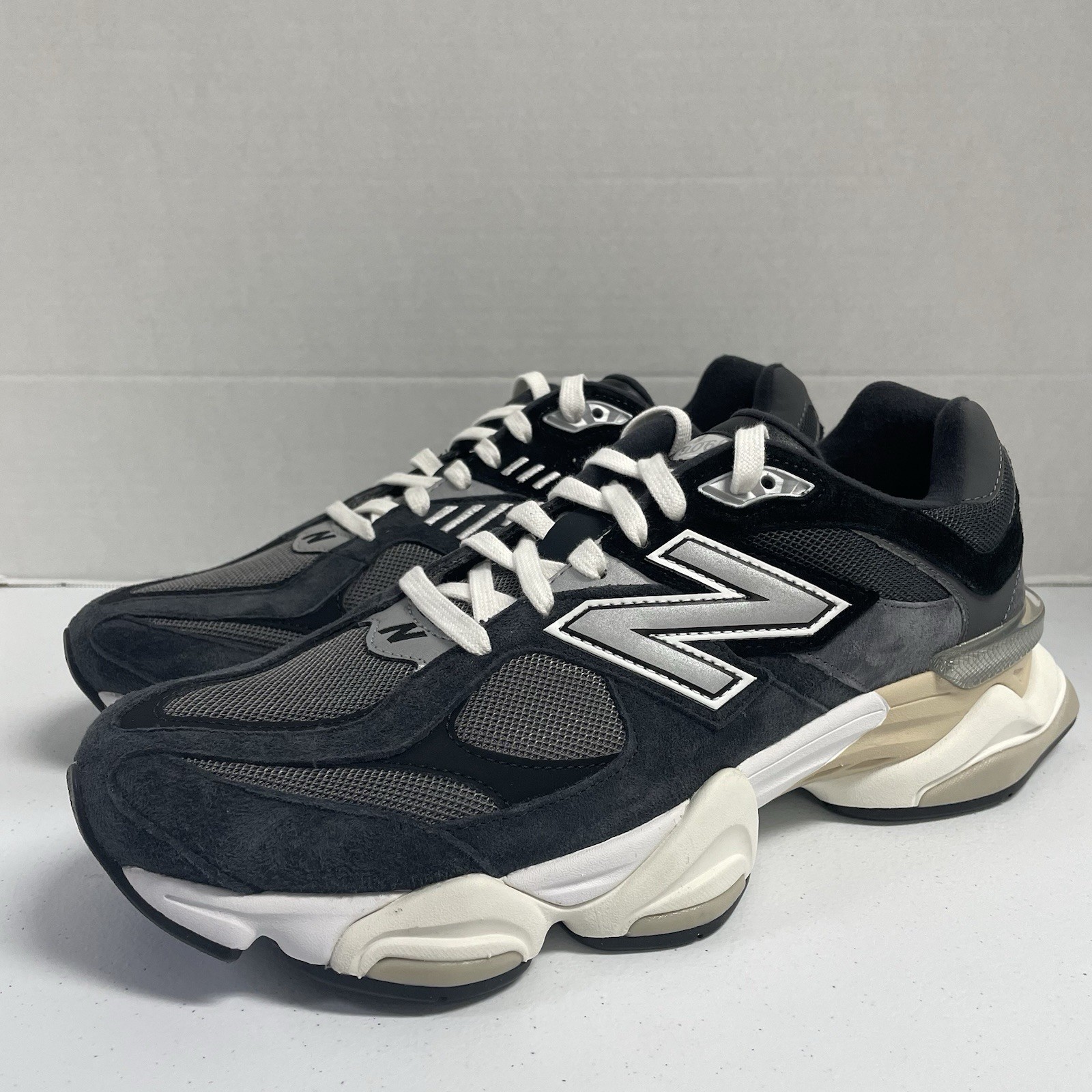 New Balance 9060 Black Phantom Magnet U9060BLC Size 13 White Black Chunky Shoe