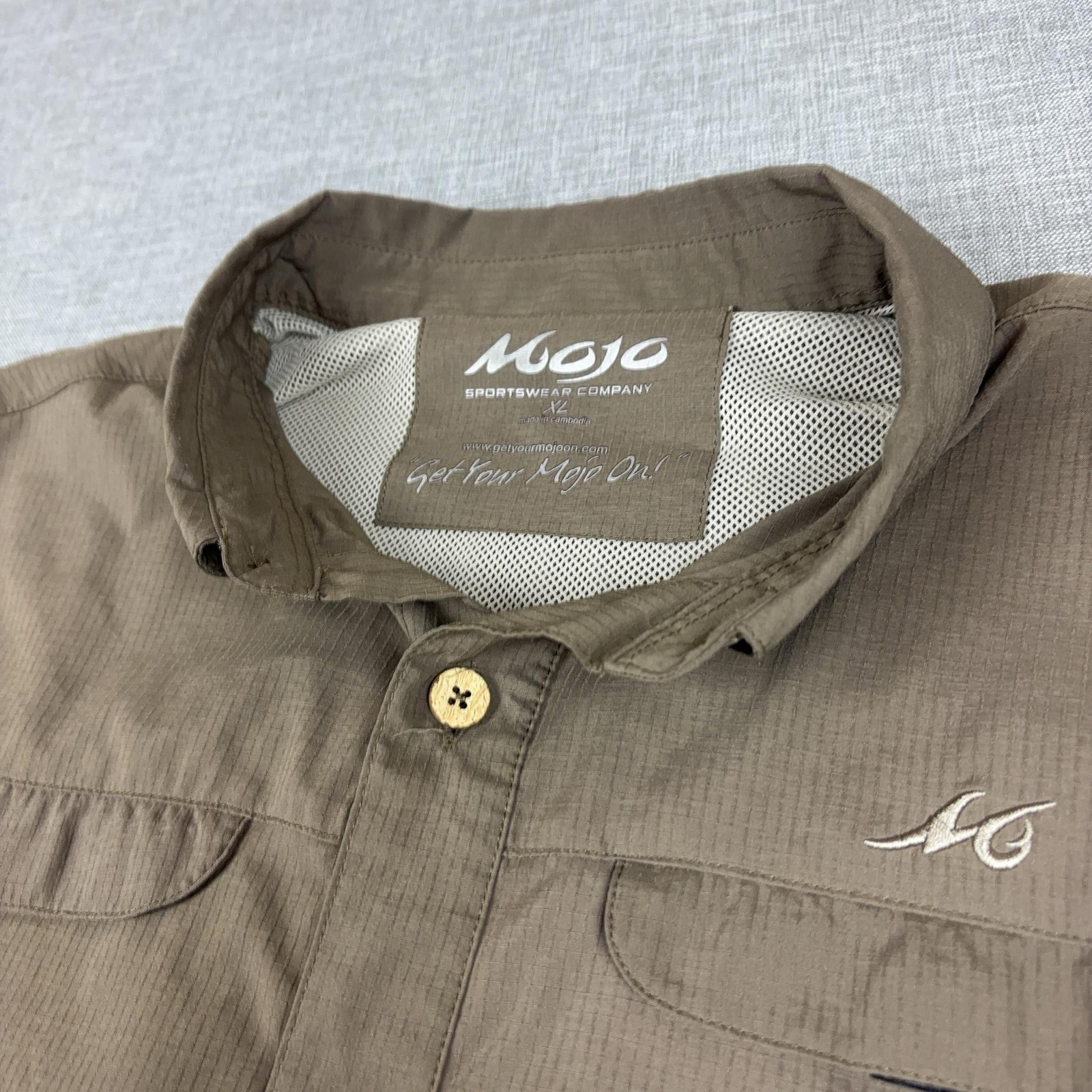 Mojo Sportswear Shirt Mens XL Brown Short Sleeve Button Up Lightweight Outdoor
