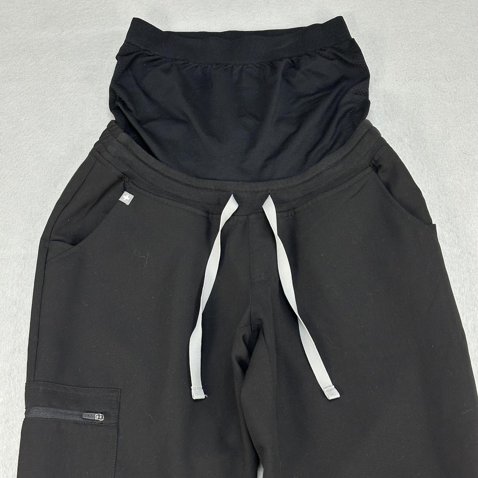 FIGS Maternity Jogger Pants Womens XS Black Cargo Scrub W22SW2006P Pockets