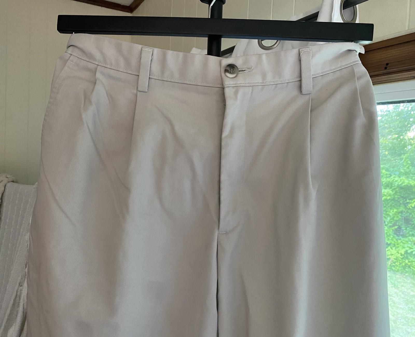 Dockers Men’s Dress Pants 36 * 32 Khaki Button Up 30 Inch Inseam