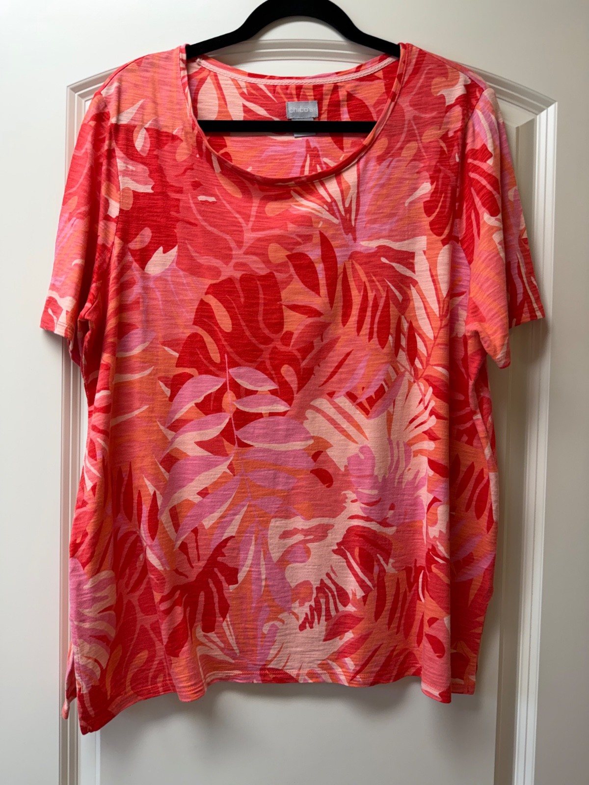 Chico’s The Ultimate Tee Shirt Cotton, Size 2, Tropical pattern, button back