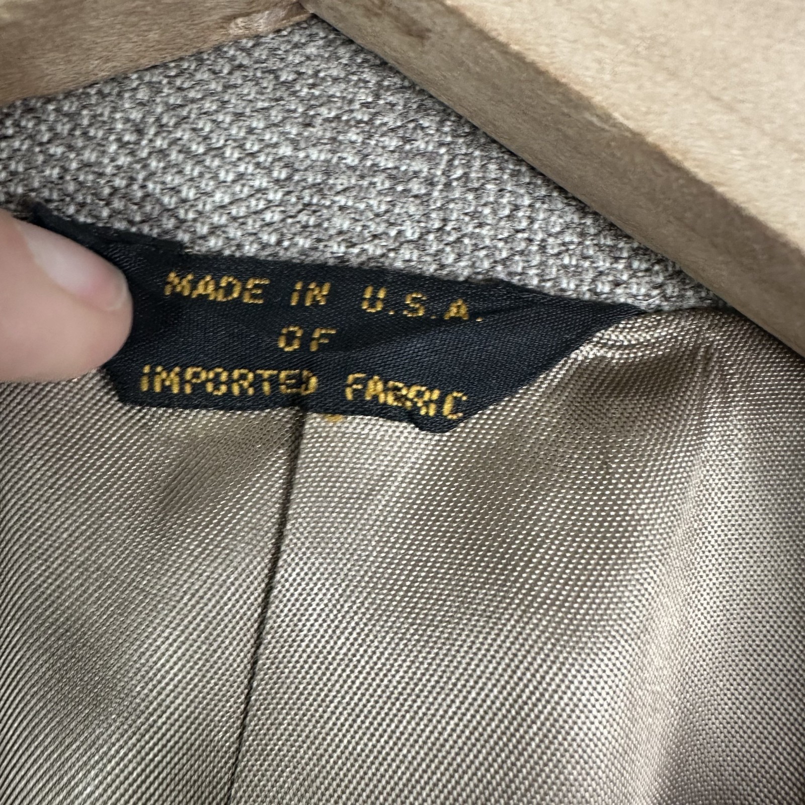 Daniel Hechter Suit Mens 38R Tan 2 Button 100% Wool Pants 34×30 Pleated Canvased