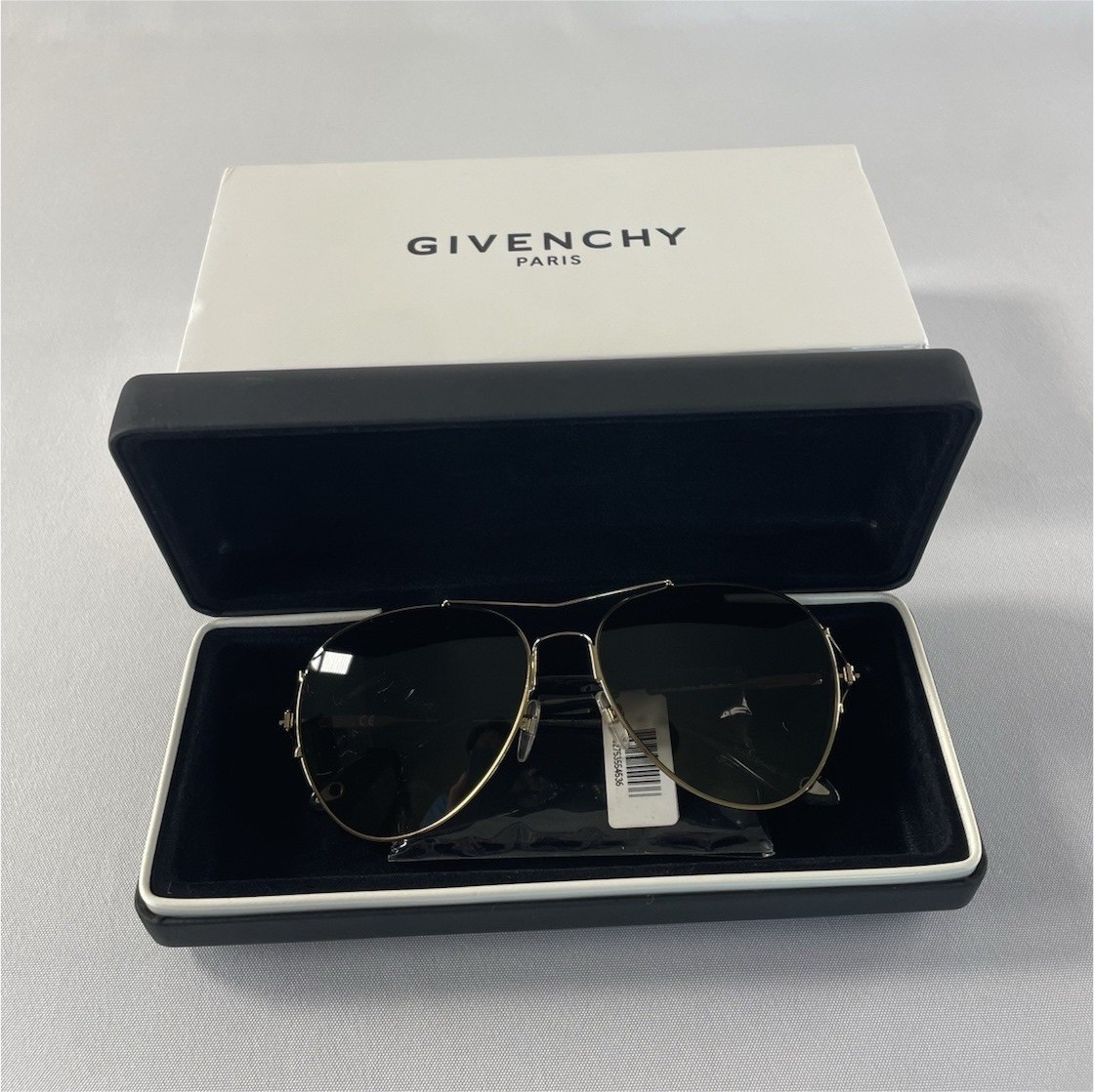 Givenchy GV 7005/S Aviator Sunglasses Gold Metal Frame Gray Gradient UV400