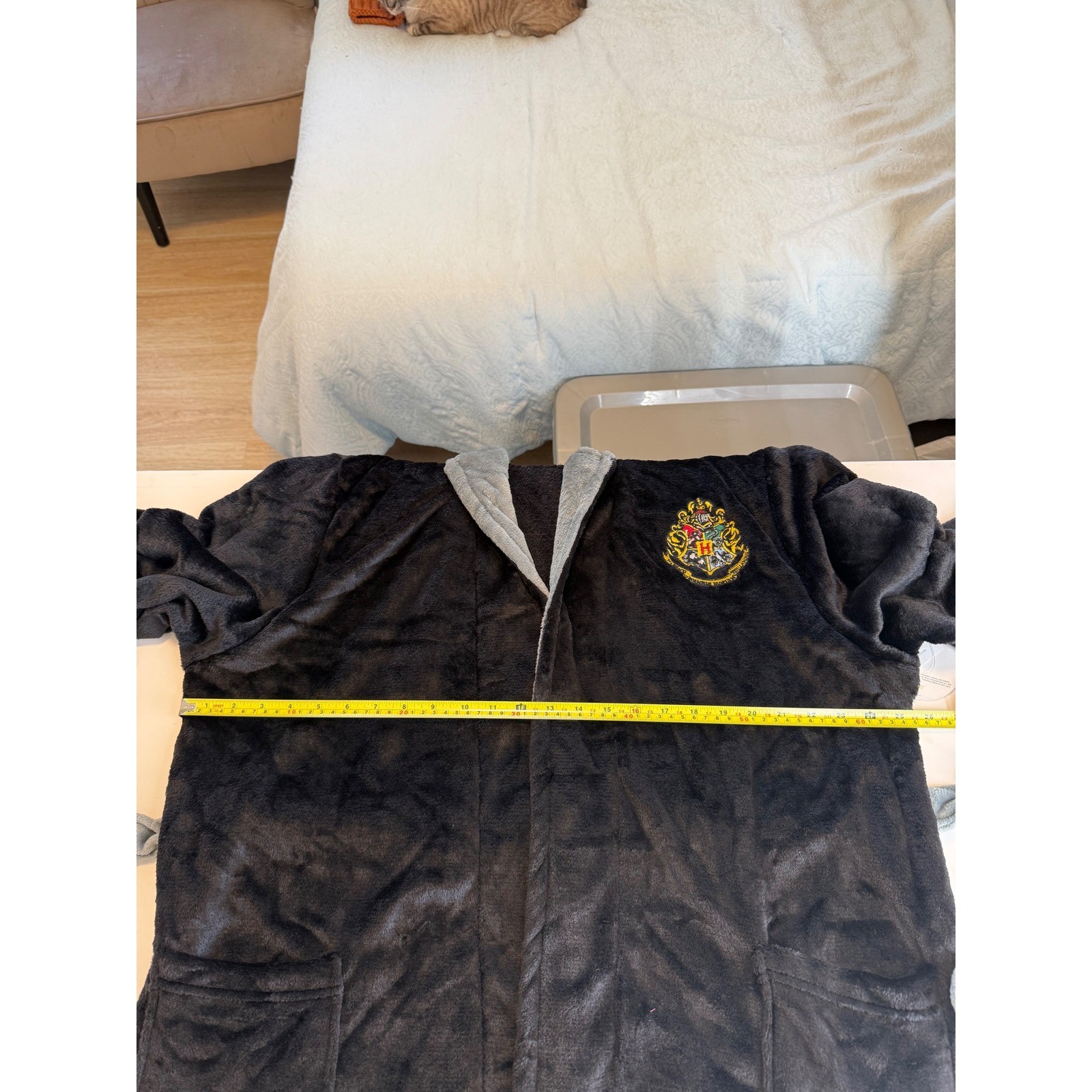 Harry Potter Wizarding World PJammy Black Plush Hooded Robe Hogwarts Crest Sz OS