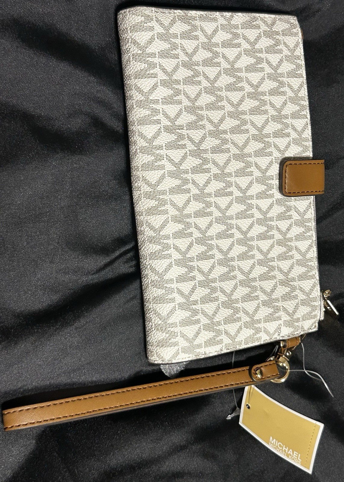 Michael Kors Signature Logo Zip Wristlet Wallet Beige Brown Wrist Strap