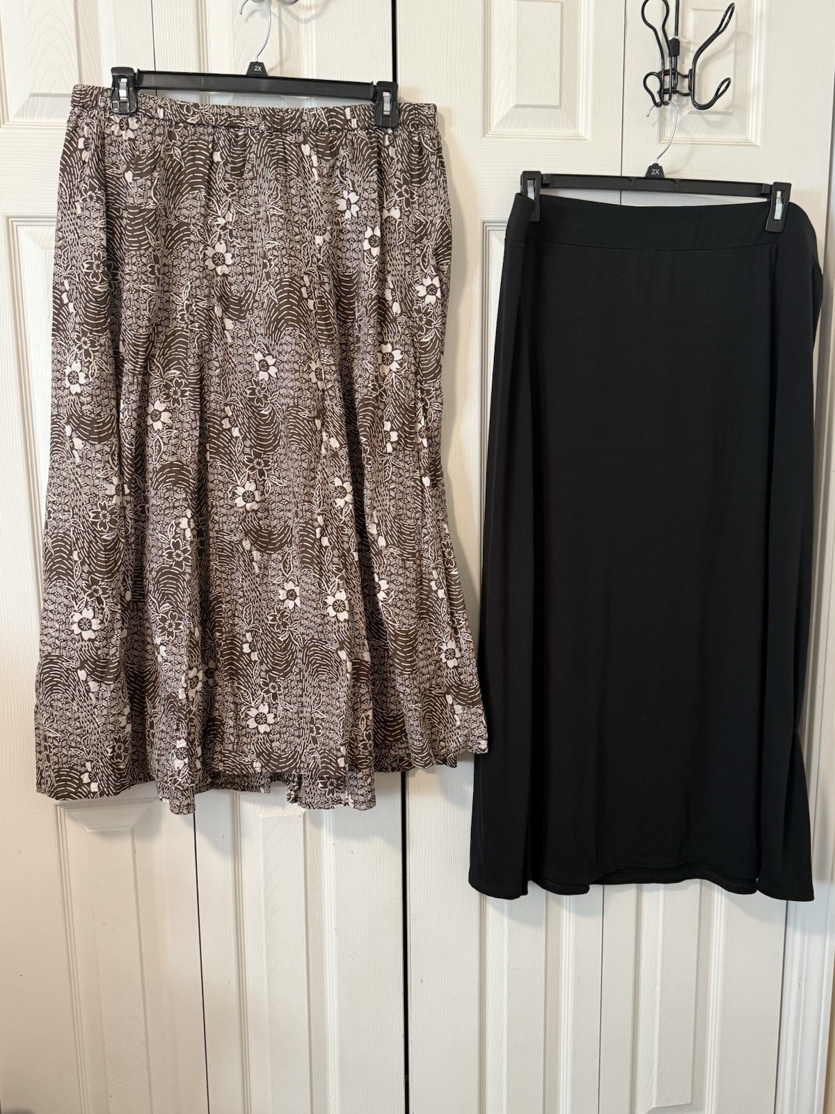 Lot of (2) Women’s Name Brand Pull On Elastic Waist Maxi/Midi Skirts 2X/3X
