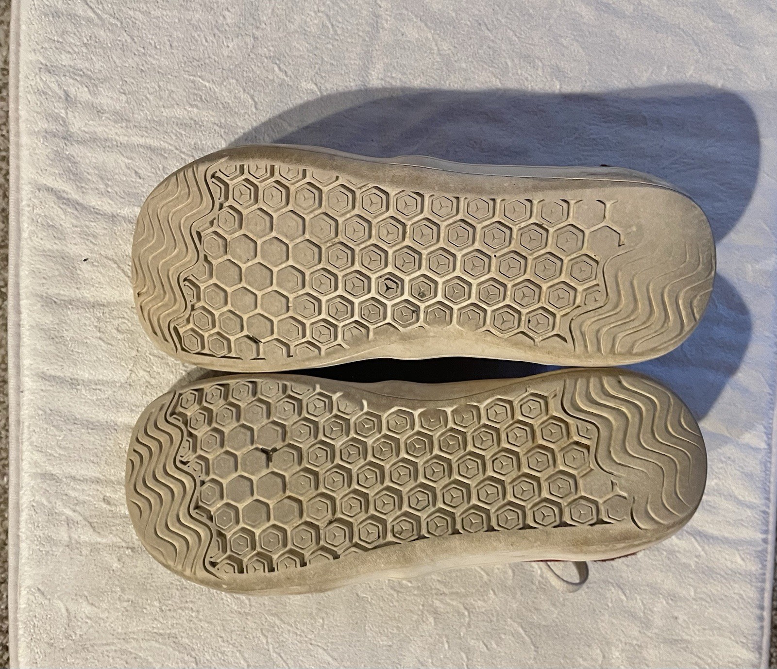 HOBIBEAR Red Barefoot Minimalist Shoes Women Size 9