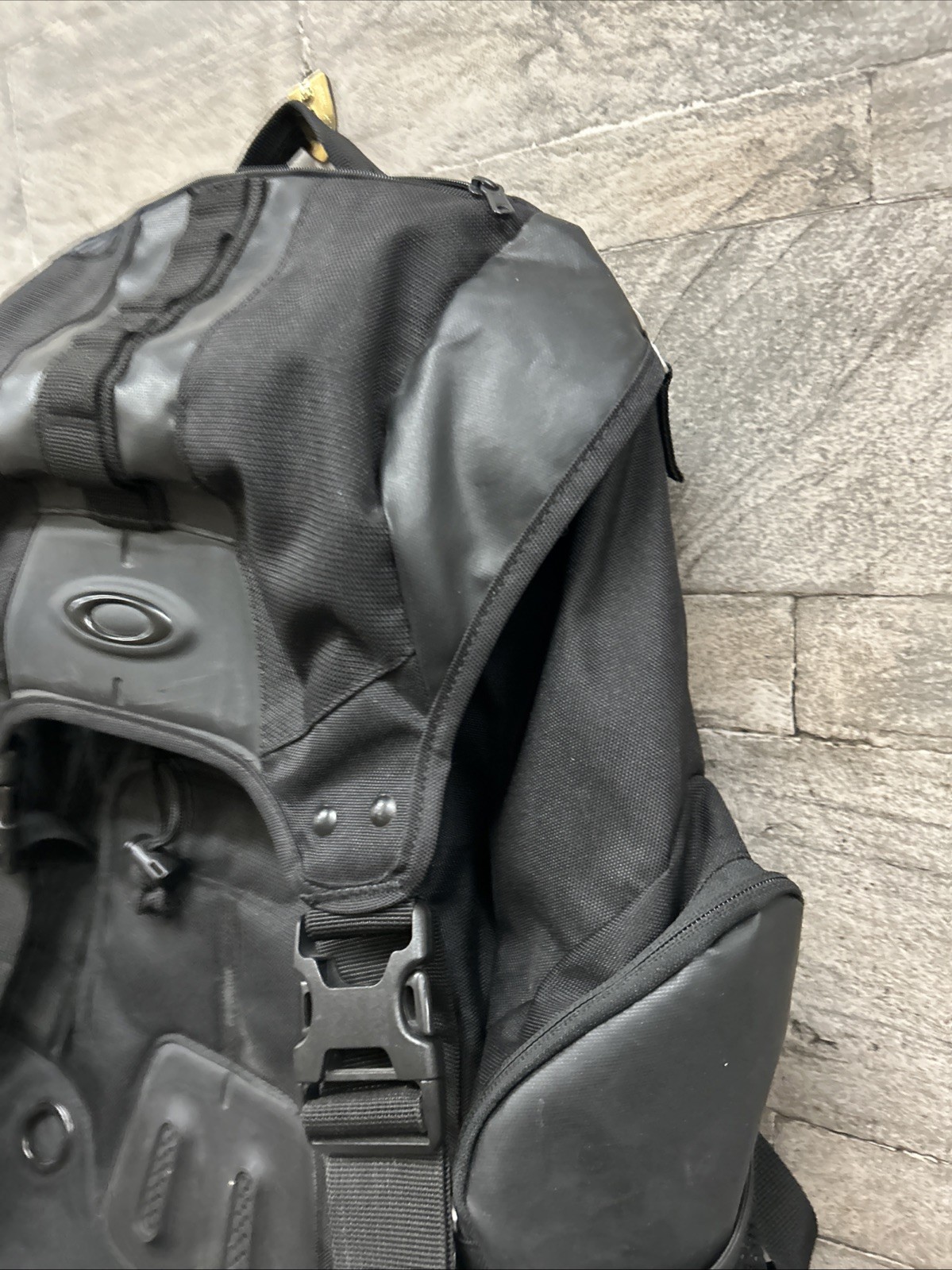 Oakley Gearbox LX Backpack All Black Blackout Tactical Stealth Bag Excellent
