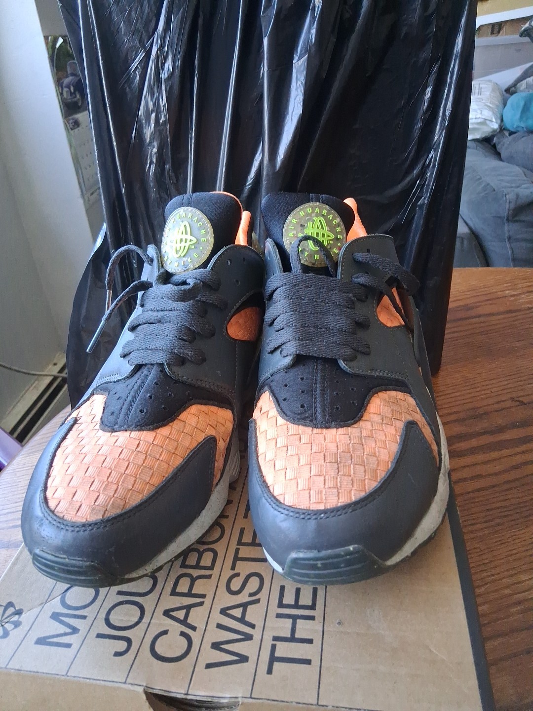 Nike Air Huarache Crater PRM Men’s Sneakers Black/Orange, Size 11.5