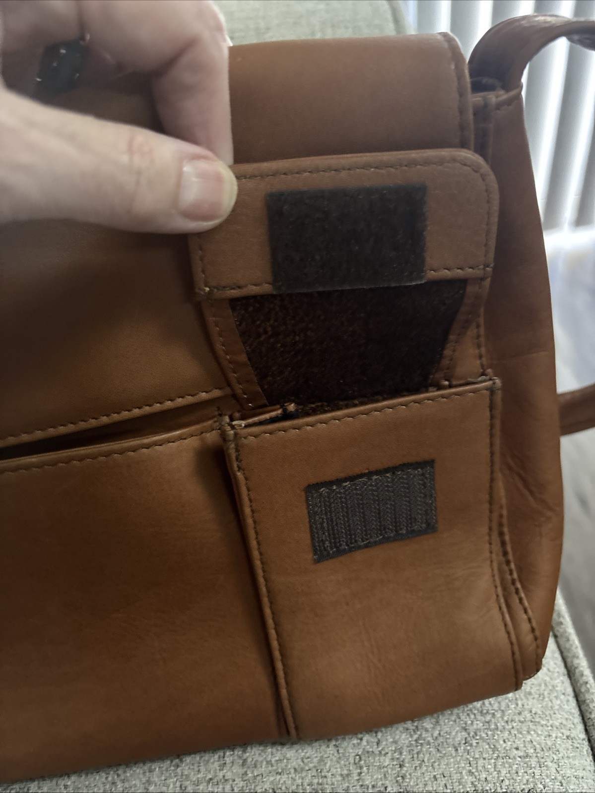 Le Donne Premium Full-Grain Colombian Tan Brown Vaquetta Leather Crossbody Bag