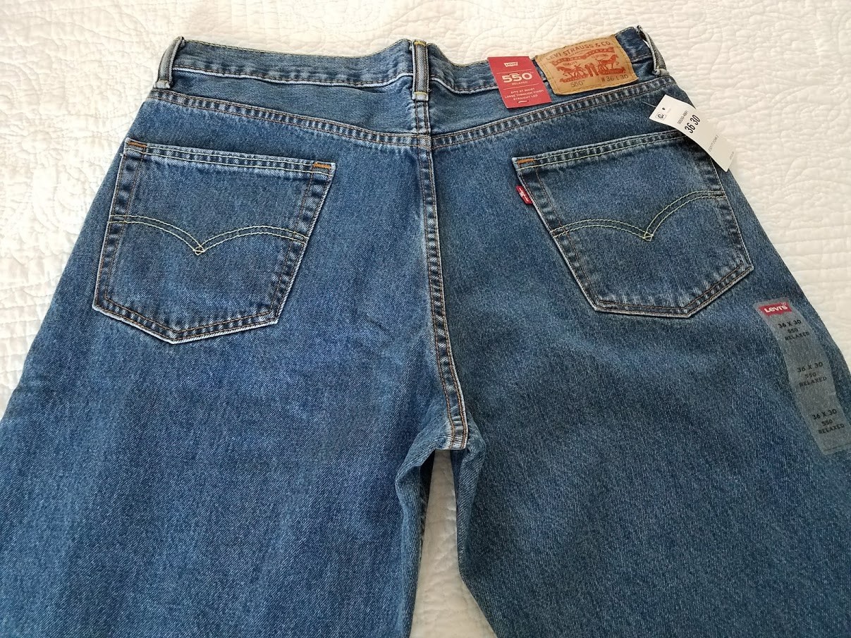 NEW Men’s Levis 550 Relaxed Jeans 005504891 Med Blue Many Sizes Available