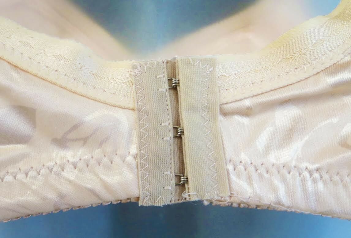 Lot 6 Bras Design Wire Free No Wire Support Padded B C 32 34 36 38 40 #401