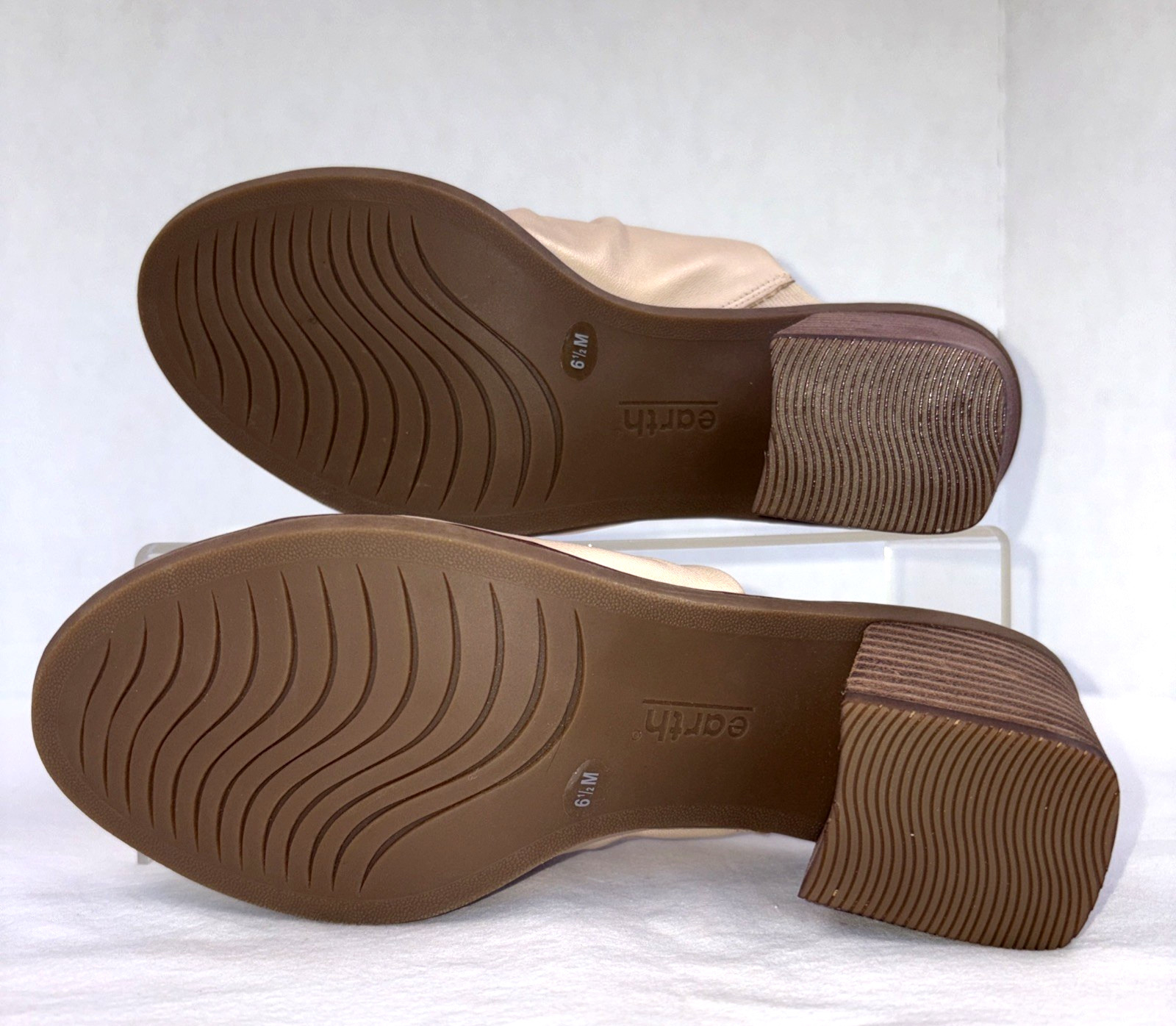 NEW Earth Leather Ruched Light Tan Block Heel Mules Narrow Toe Opening Size 6.5