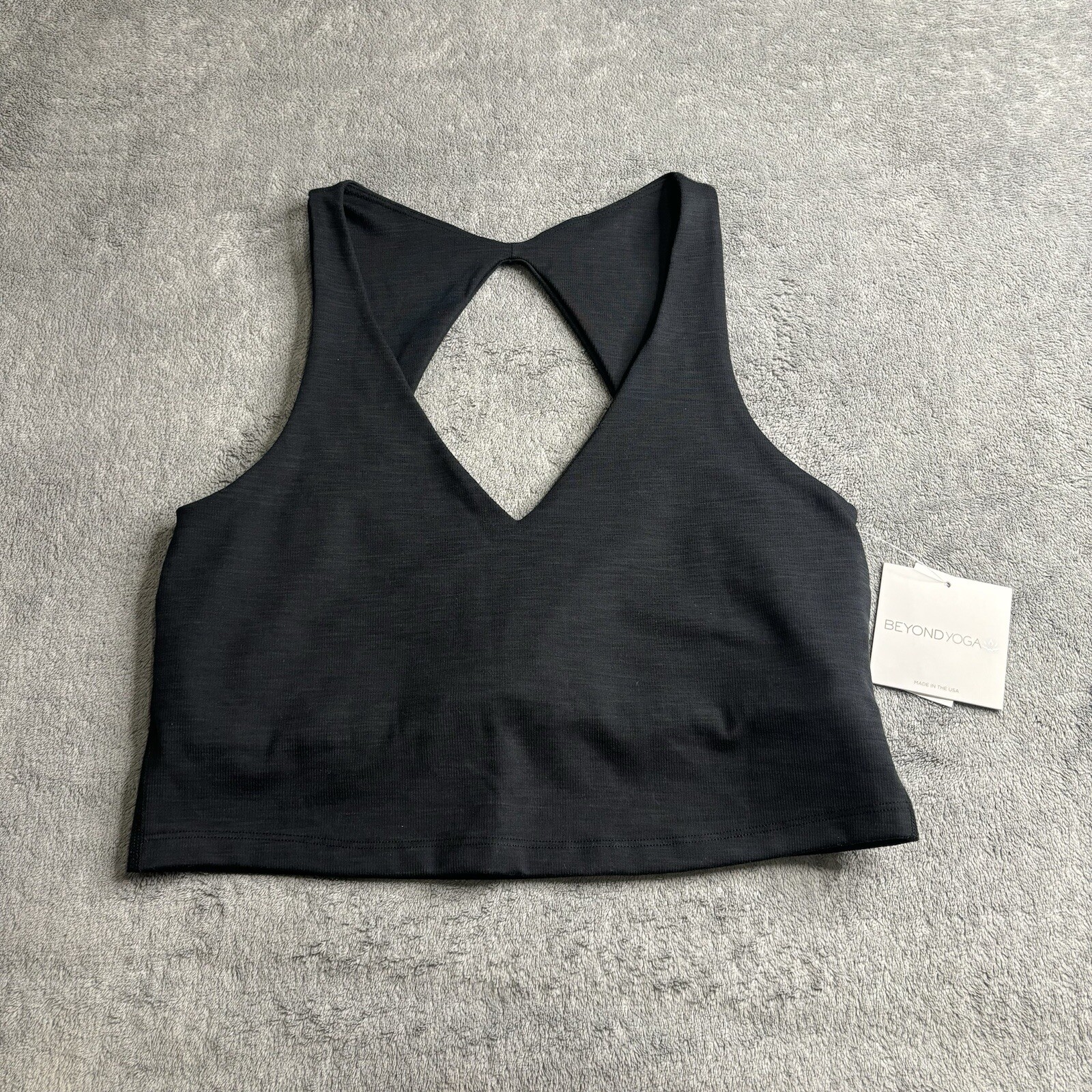 NWT Beyond Yoga Heather Rib Fresh Cut Cropped Tank Size XL Black Heather