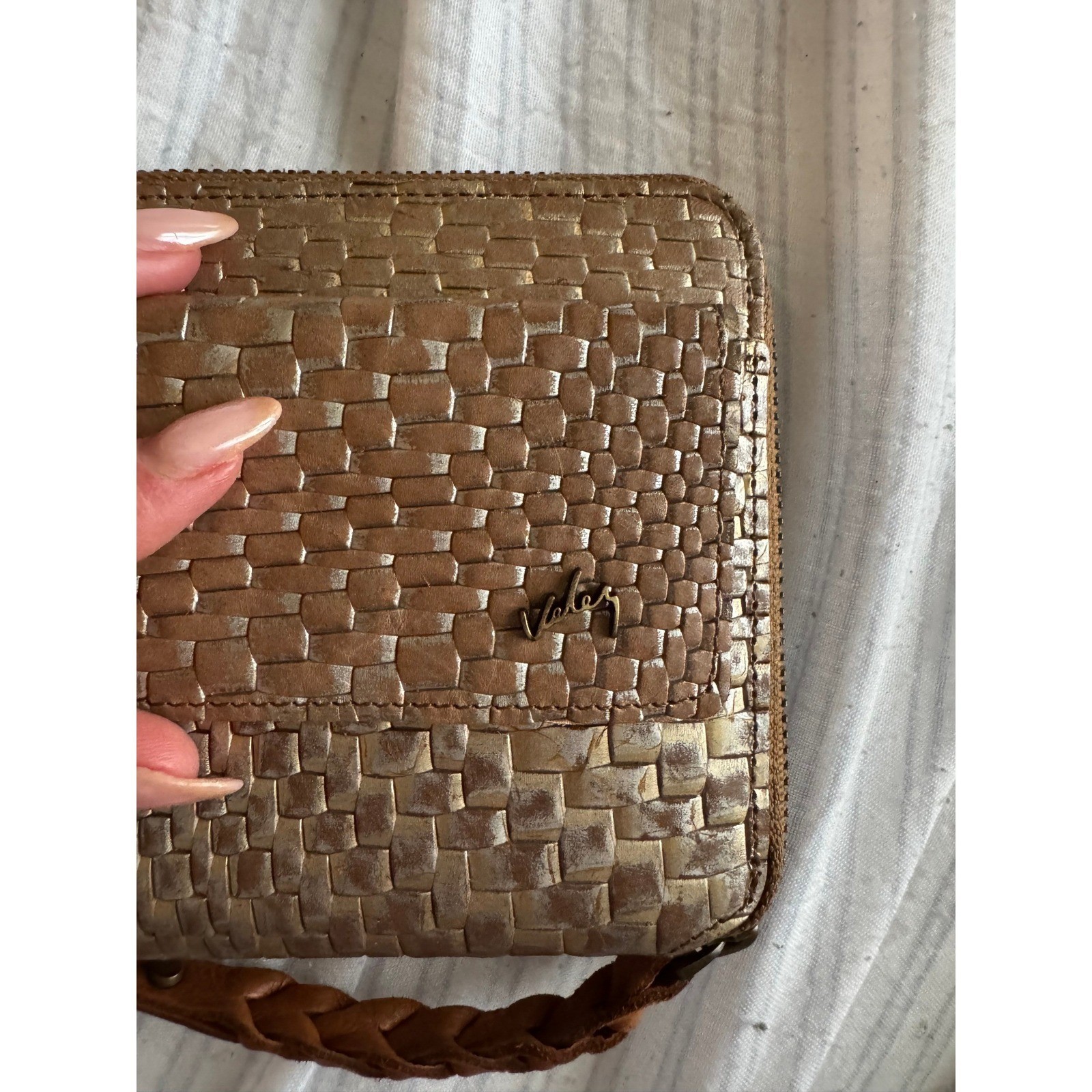 Velez Artisan Leather Columbian Women’s Wallet / Billetera Gold Zip