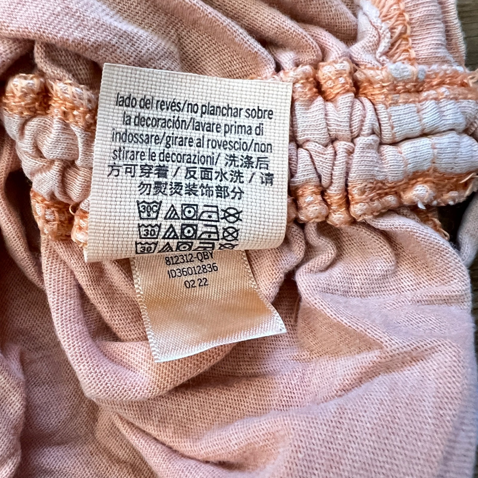 PINK Victoria’s Secret Ruched Long Sleeve Tee Size M Faded Orange