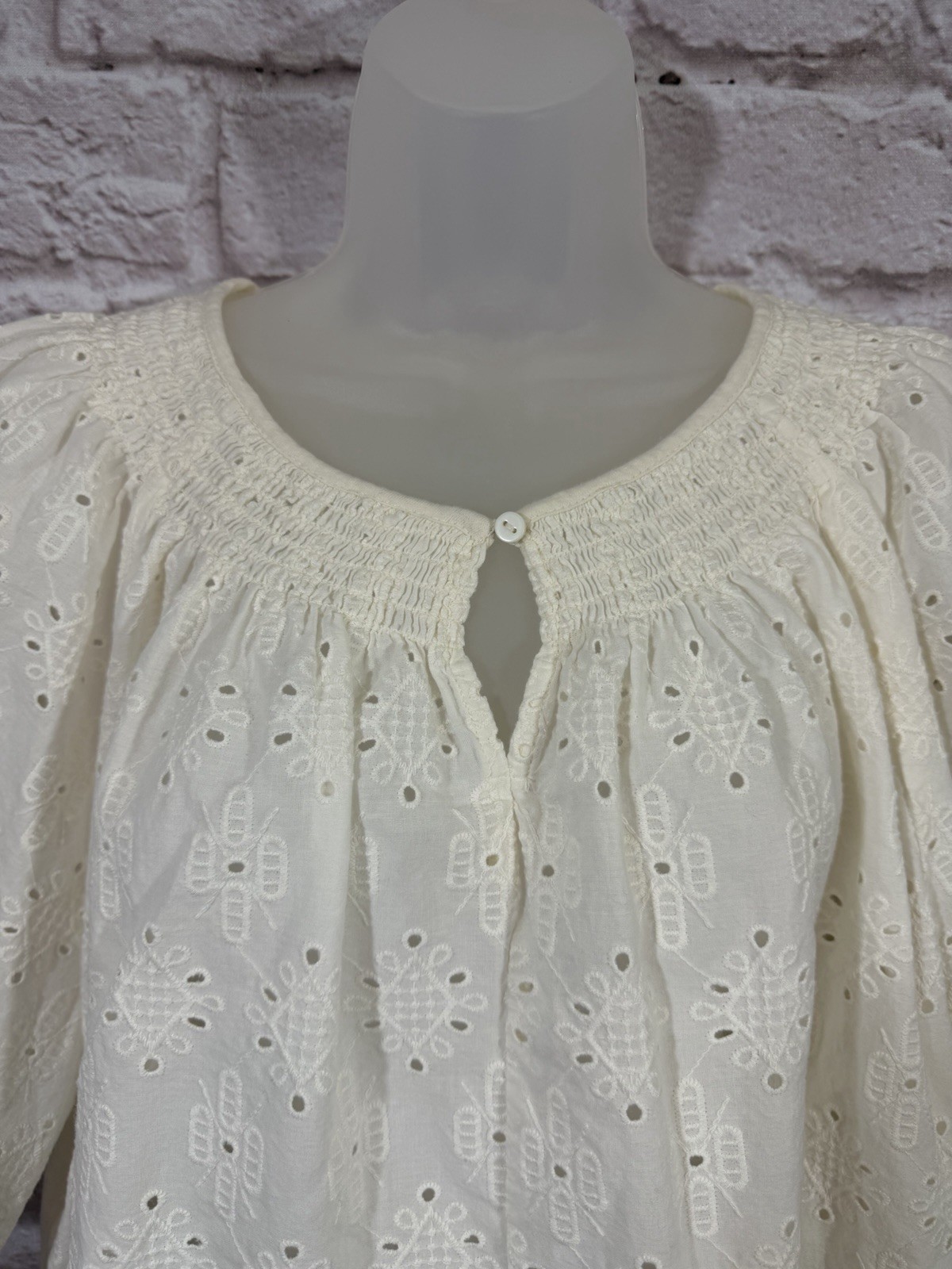LOGO Lori Goldstein 1X Eyelet Top Ivory Scallop Trim Cotton Cottagecore Coastal