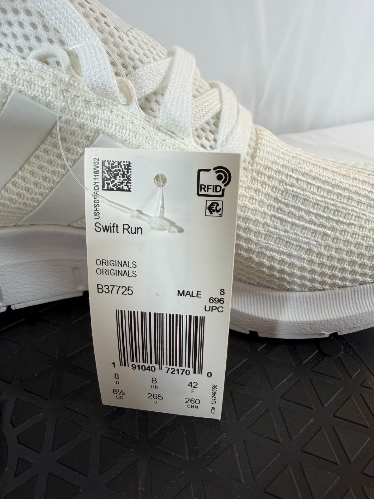 Adidas Shoes Mens 8.5 Swift Run Triple White B37725 Running Tennis Sneakers