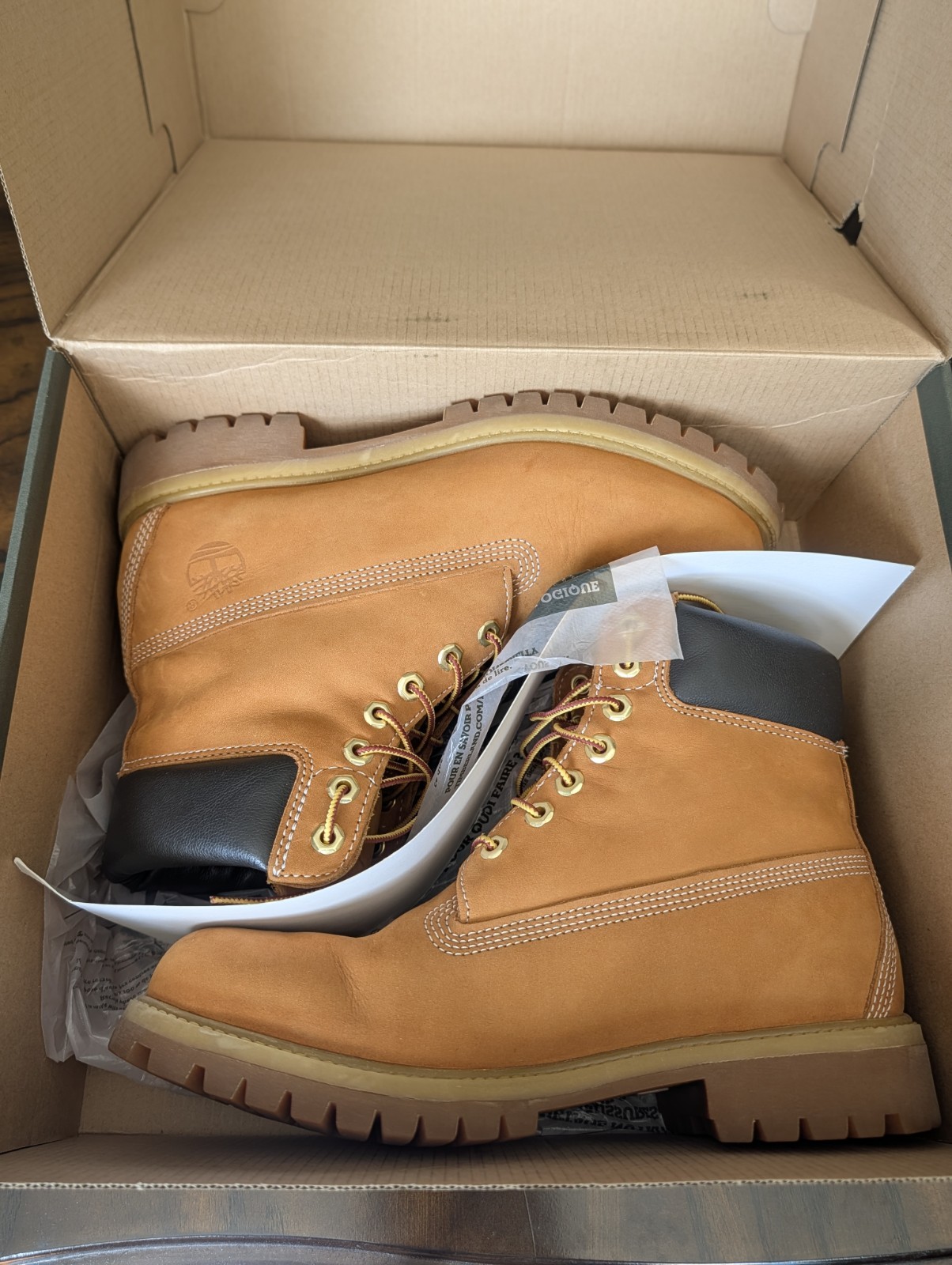 Timberland Men’s Premium 6″ Wheat Nubuck Boots Size 9 M w/ Box + FREE Care Kit