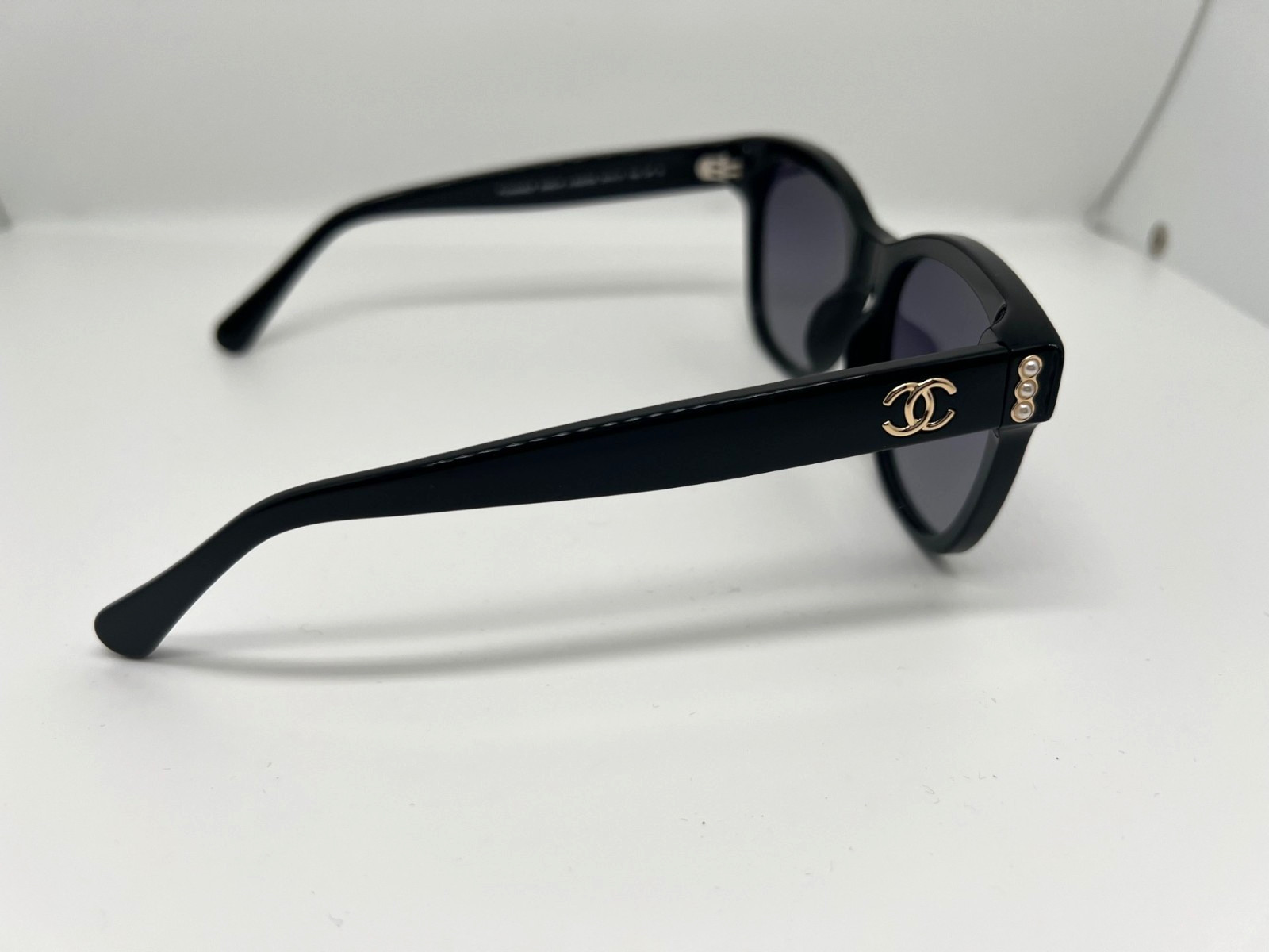 New CHANEL Sunglasses 5482 Women Frames Black Gold Pearl Authentic With Box