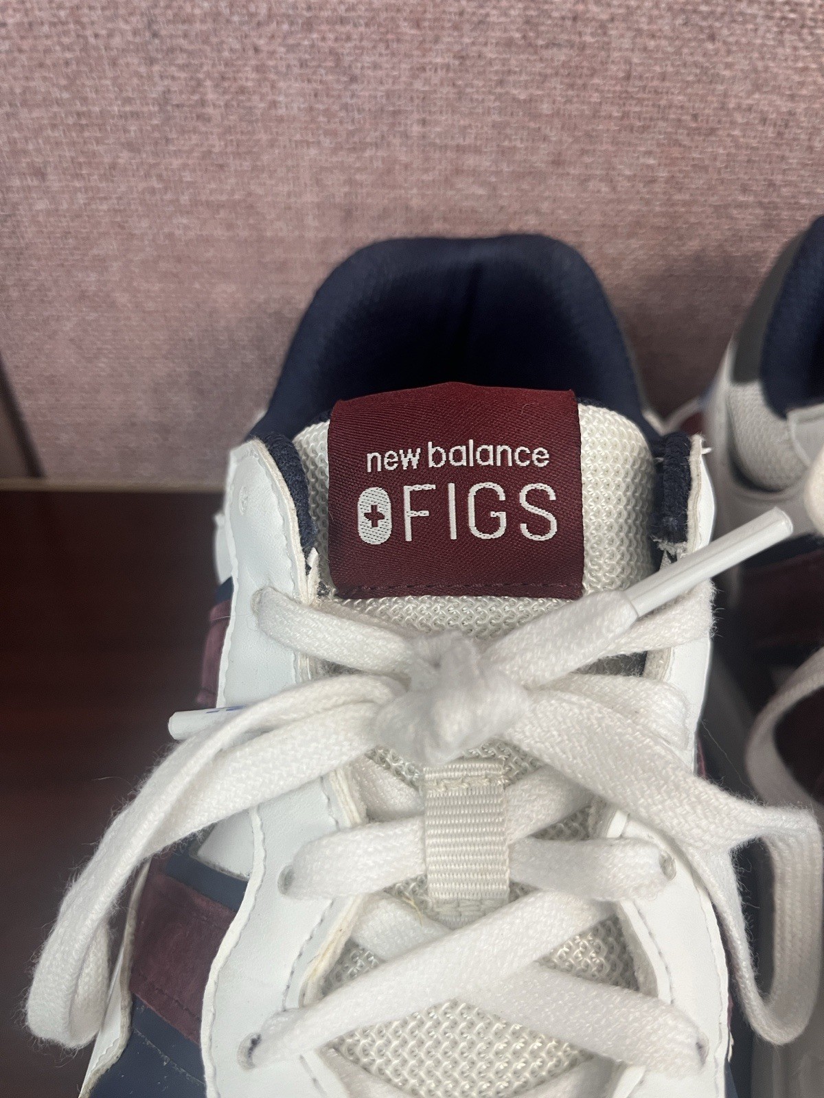 New Balance 5740 U5740FMB White Burgundy Navy Sneakers Men’s 7.5