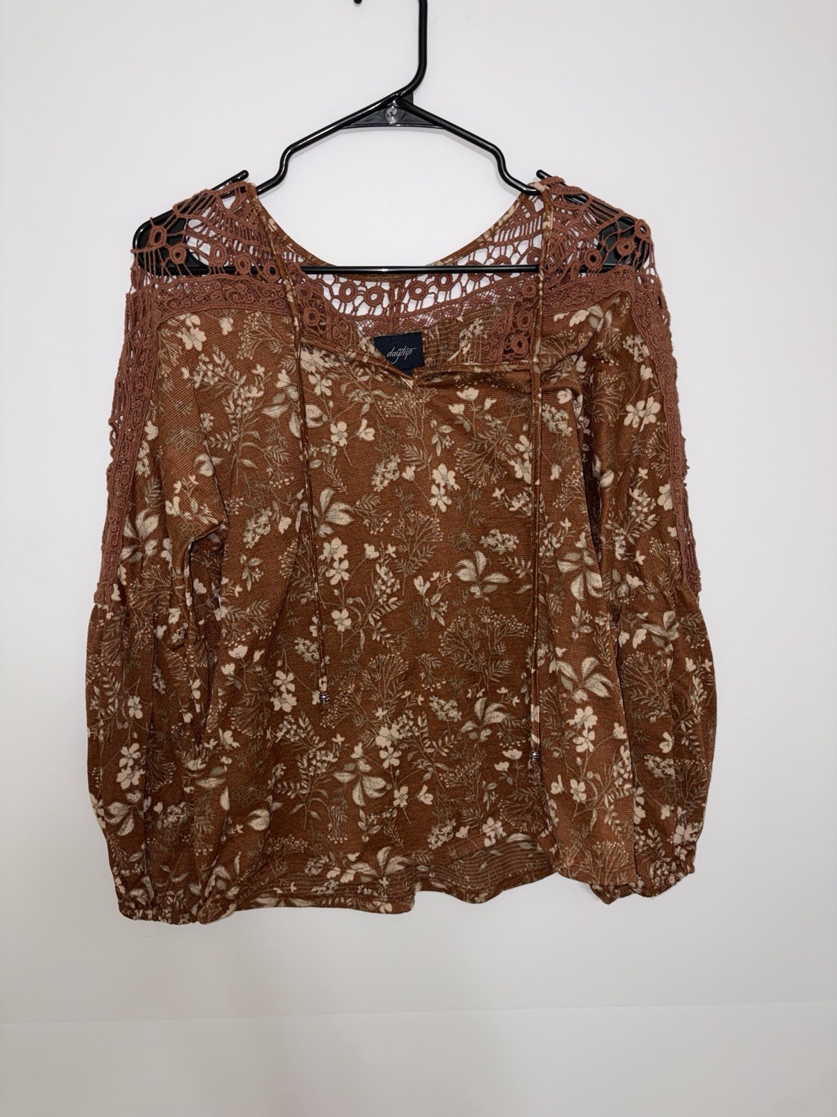 Daytrip Women’s S Brown Floral Lace Crochet Yoke Peasant Blouse Scoop Neck