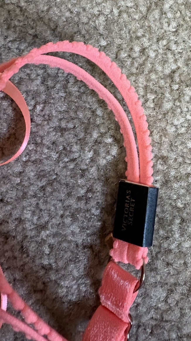 Victoria’s Secret Very Sexy Push Up Bra NWT 32DD Coral Lace