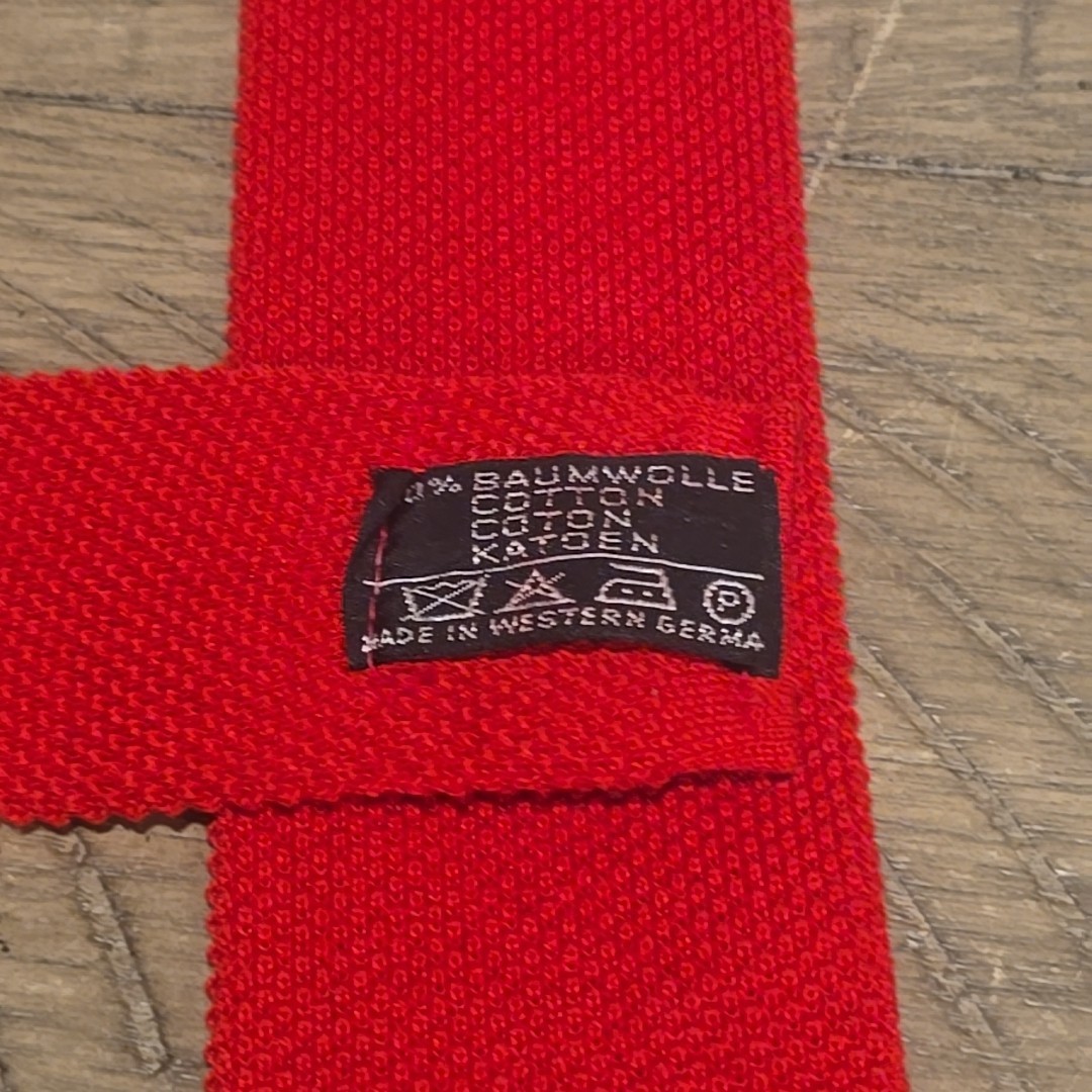 Vintage Red Square Knit Neck Tie 100% Baumwolle Cotton Made In West Germany