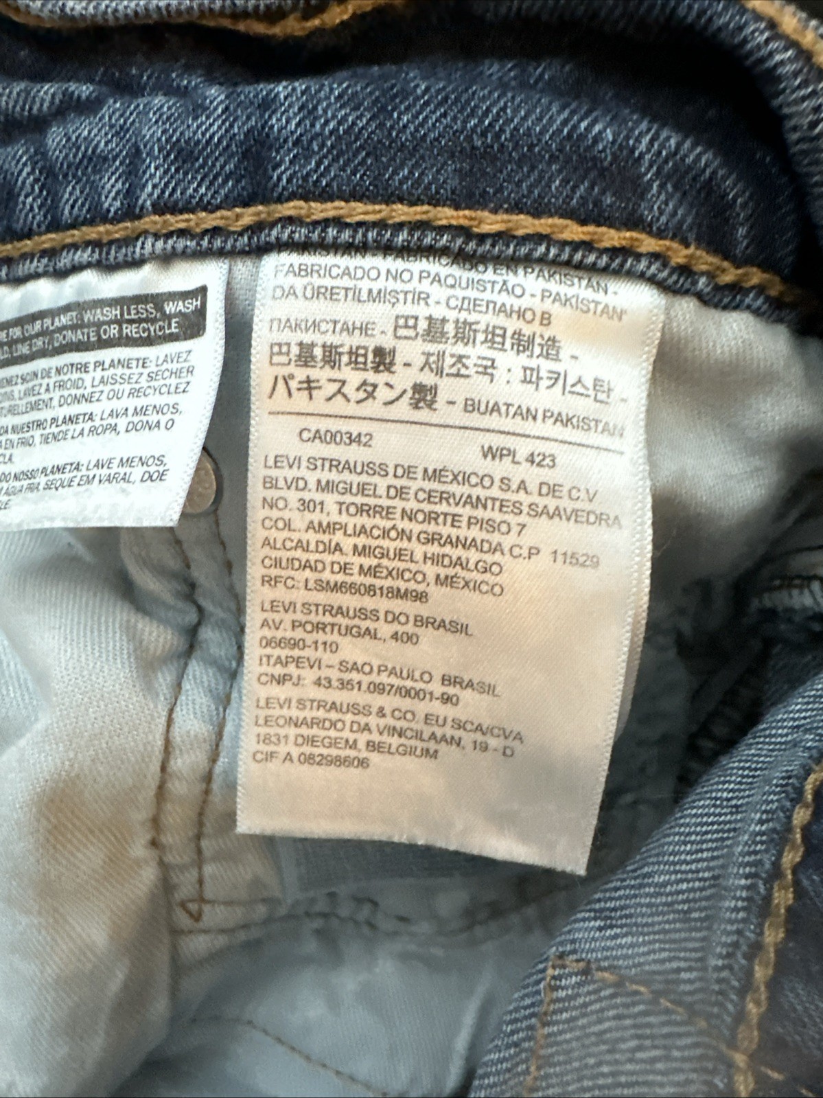 Levi’s 541 Men’s Jeans 34×34 (34×32 ACTUAL) Athletic Taper Medium Wash Stretch