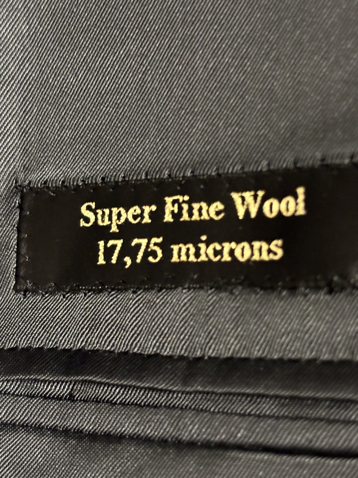Corneliani Italy Super Fine Wool Suit 48L EU 58 Graphite Pinstripe Luxury