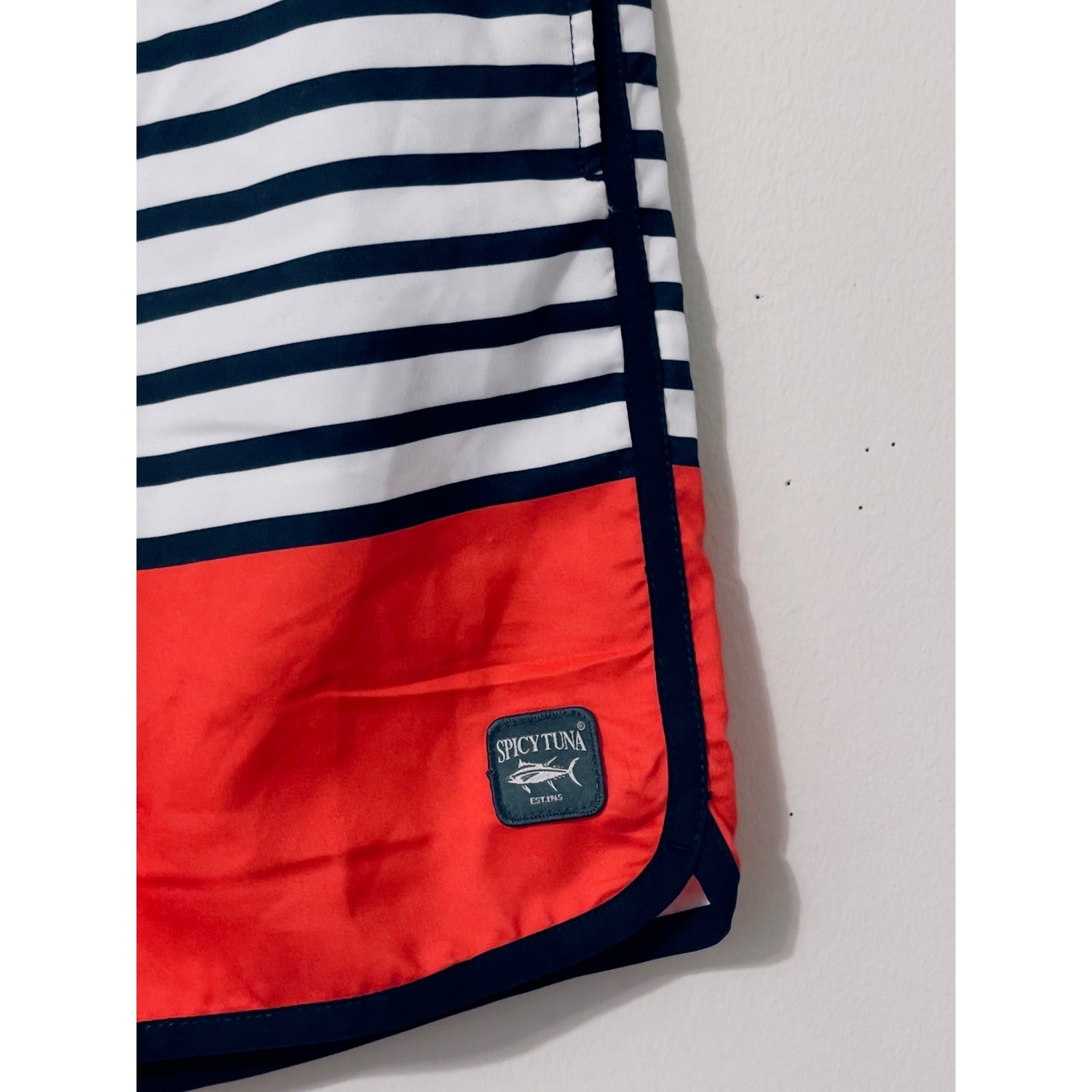 Spicy Tuna Mens Swim Trunks Medium Navy Blue White Red Striped Board Shorts