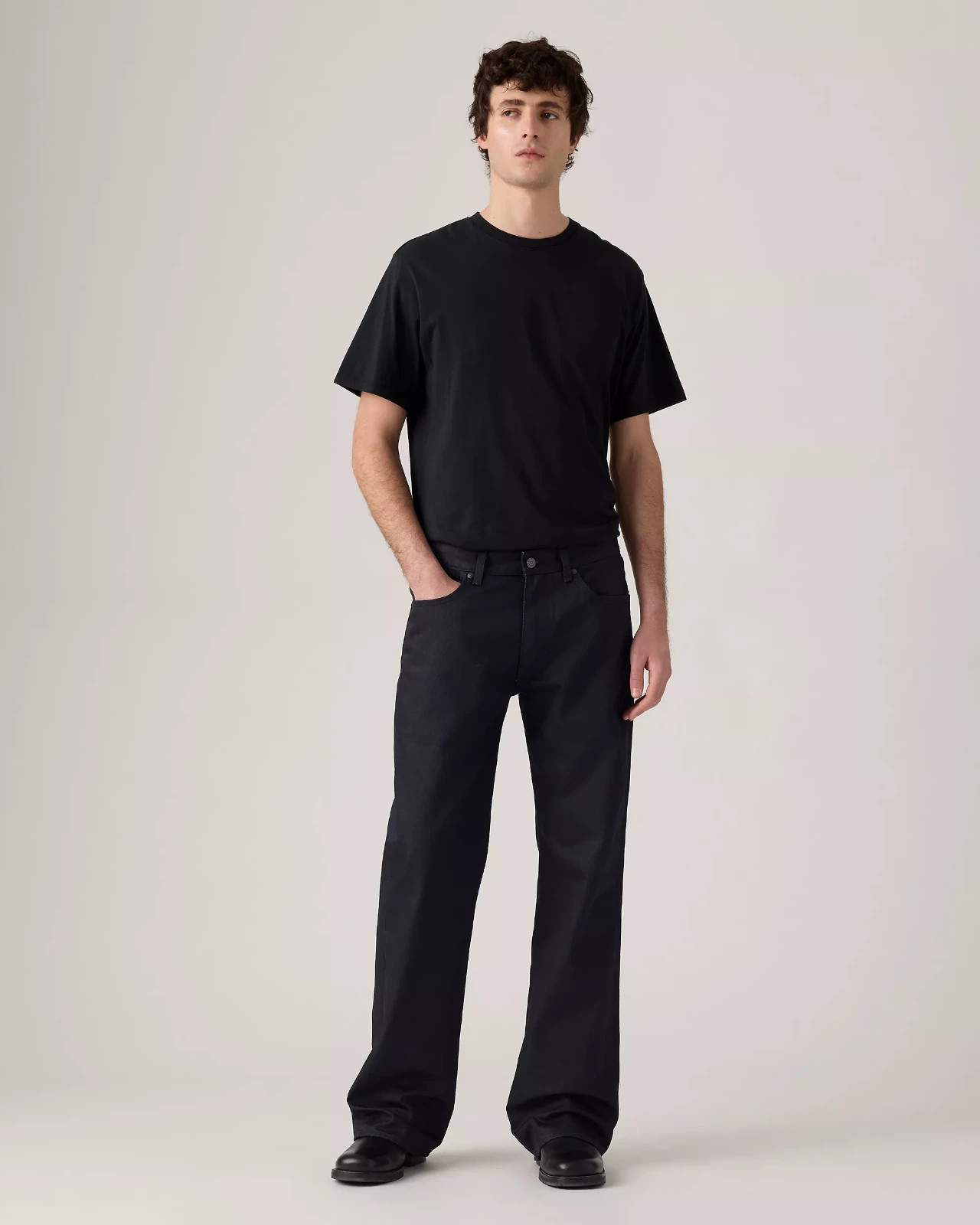 Levi’s Premium 567 Relaxed Flare Coated Men’s Jeans Inseam 32 – Retail $98