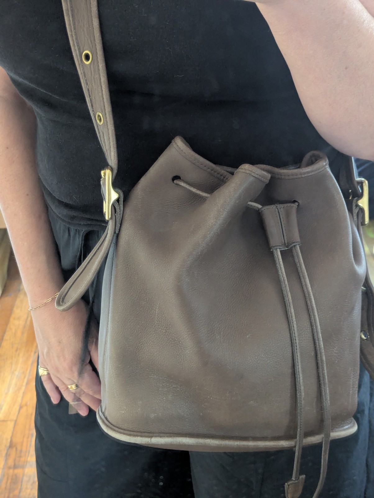 VINTAGE Coach Lula’s Legacy Mahogany Leather Drawstring Crossbody Bag # 9952