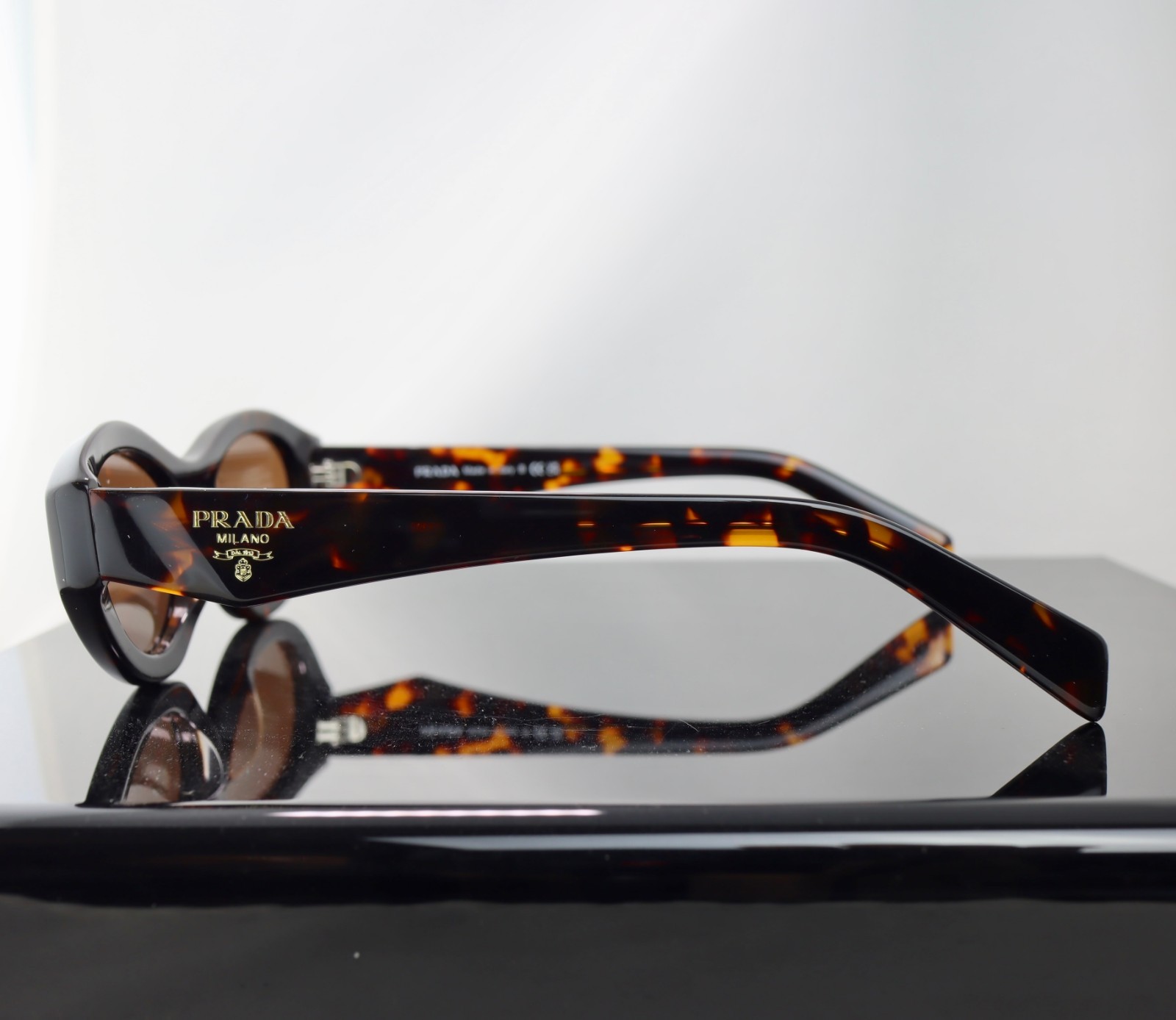 Prada PR26ZS Tortoise / Brown Lens Round Sunglasses 100% UV