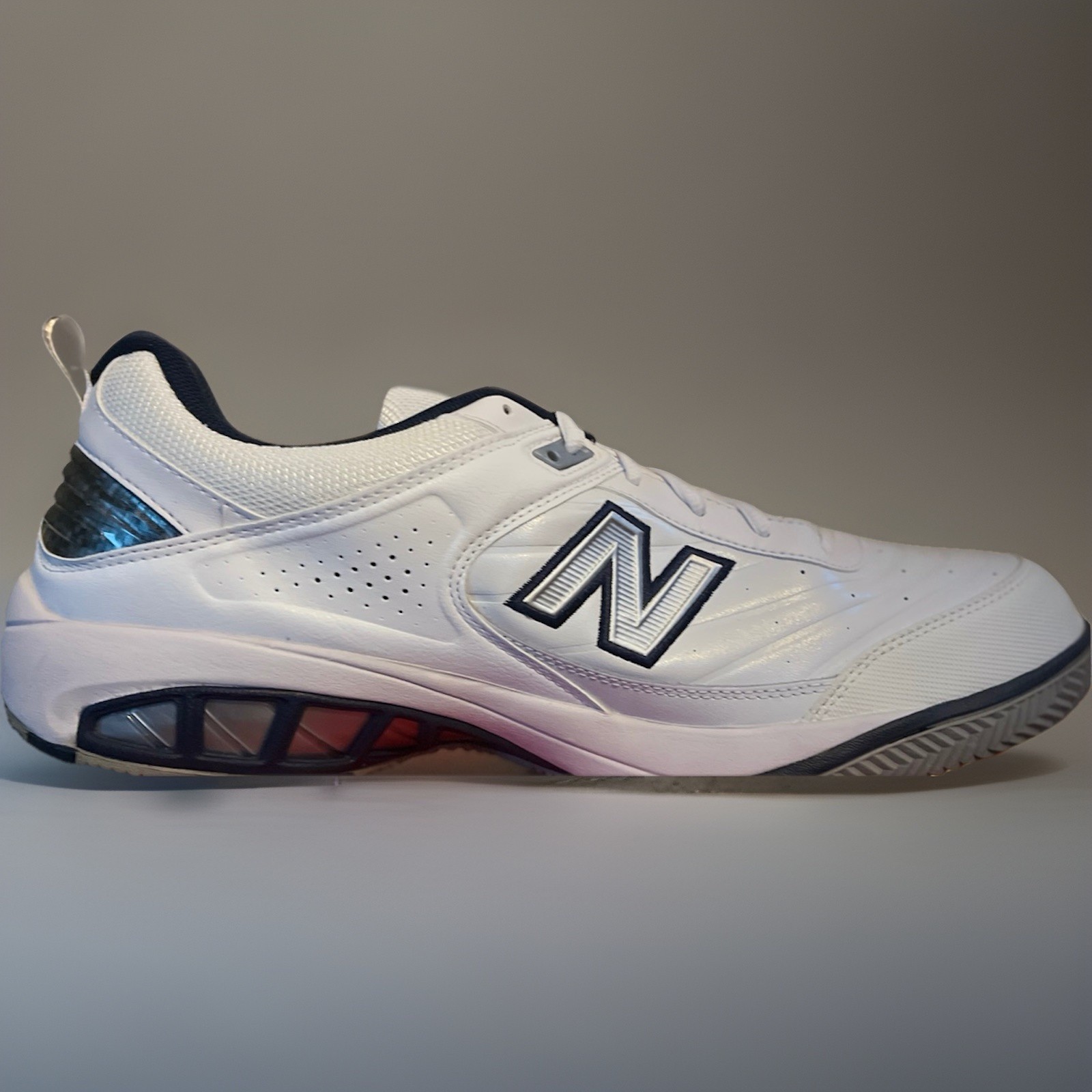 Size 14 – New Balance 806 White Mens