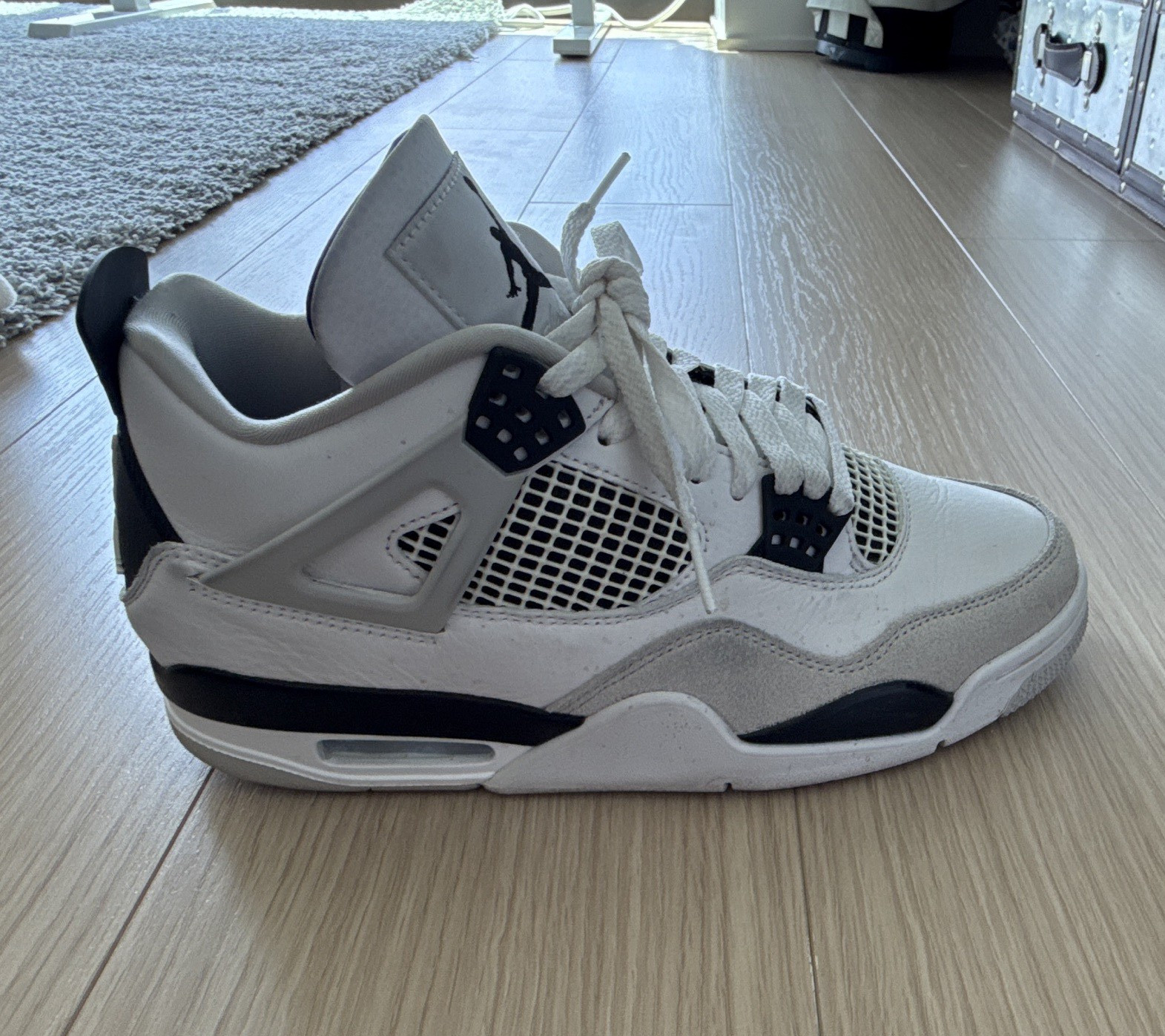 Jordan Air Jordan 4 Military Black 2022 Mid Top Leather Cushioned DH6927-111