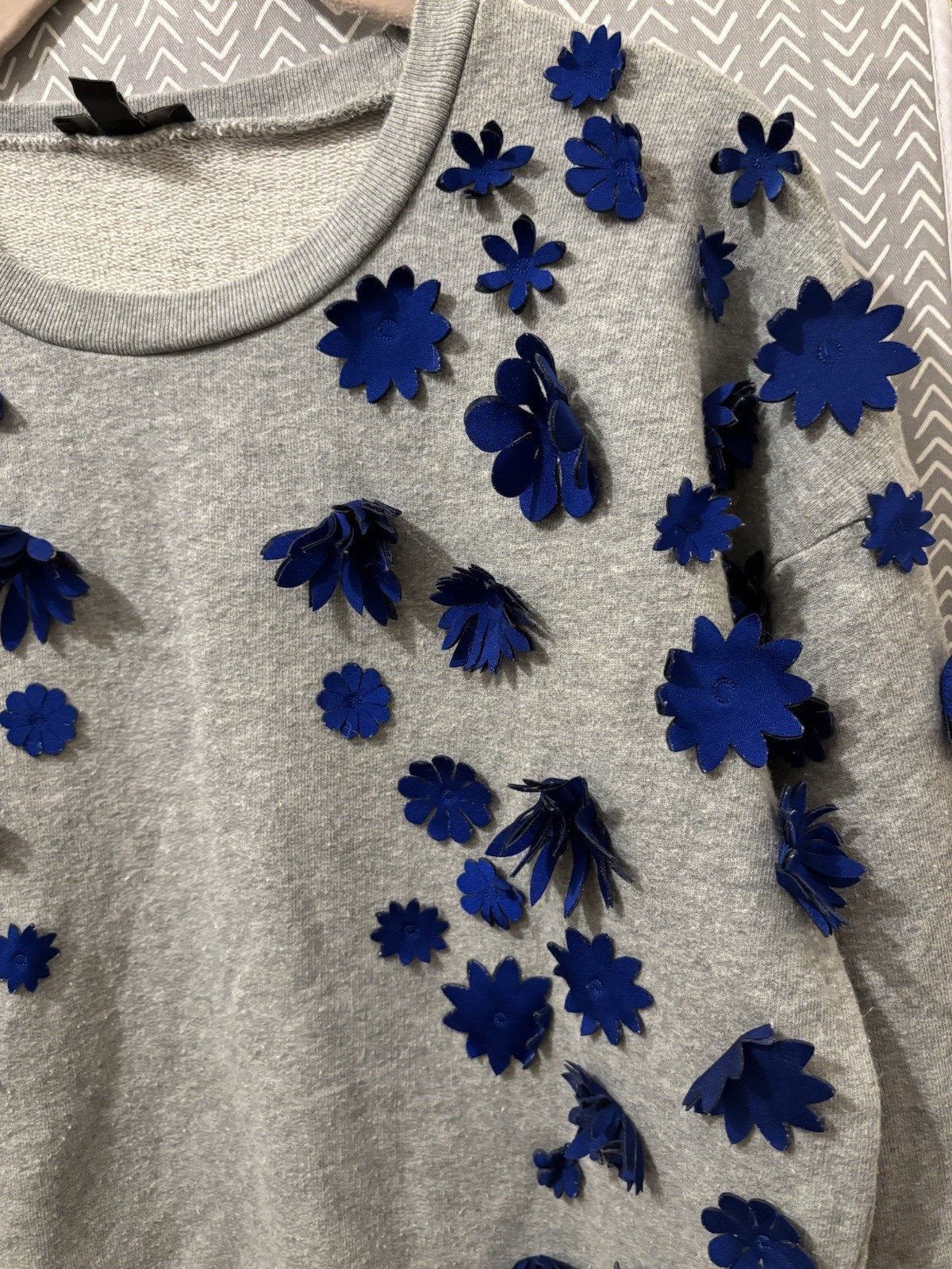 J.Crew Embellished Flower Sweatshirt XS JCrew Pullover Sweatshirt Hthr Quarry