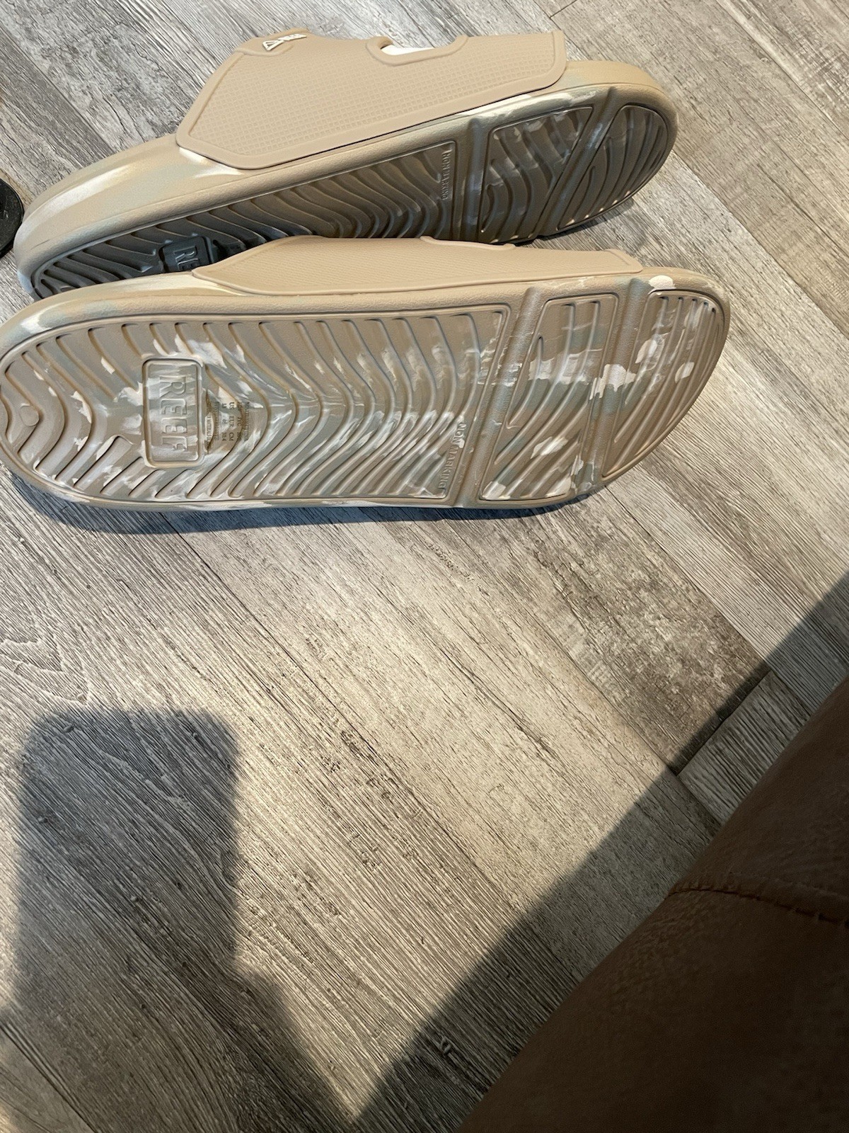 Reef Men’s Flip Flops Size 13