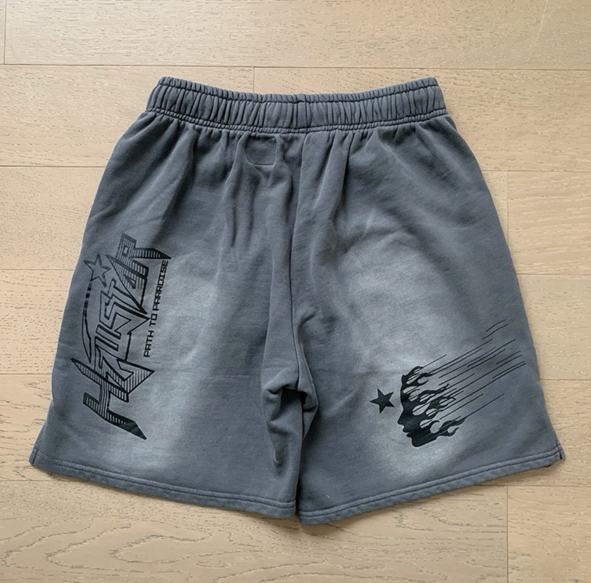 Hellstar Men’s Gray Fleece Shorts Drawstring Elastic Waist Size M 19 in Inseam