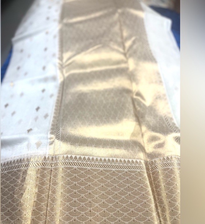 Stunning Wgite & Gold Pure Silk Jacquard Saree with Zari Woven Border & Motif