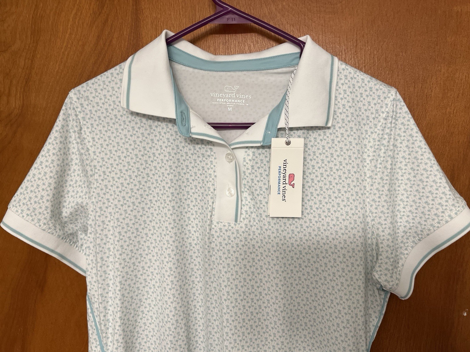 NWT Vineyard Vines Women Performance Polo In Palm Trees White Cap, M, MSRP $85