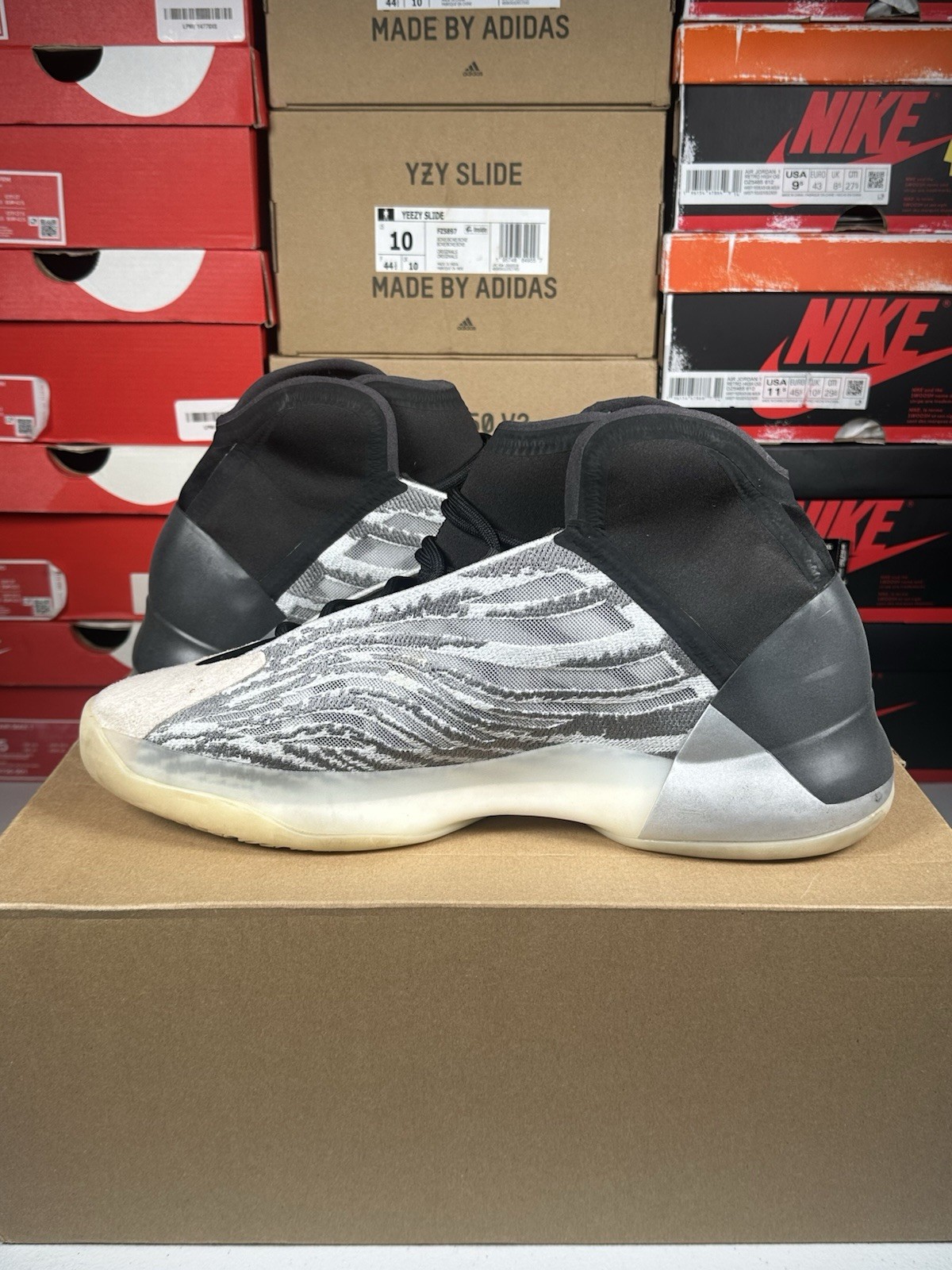 Size 12M – adidas Yeezy Quantum Quantum – Clean – Ships Same Day