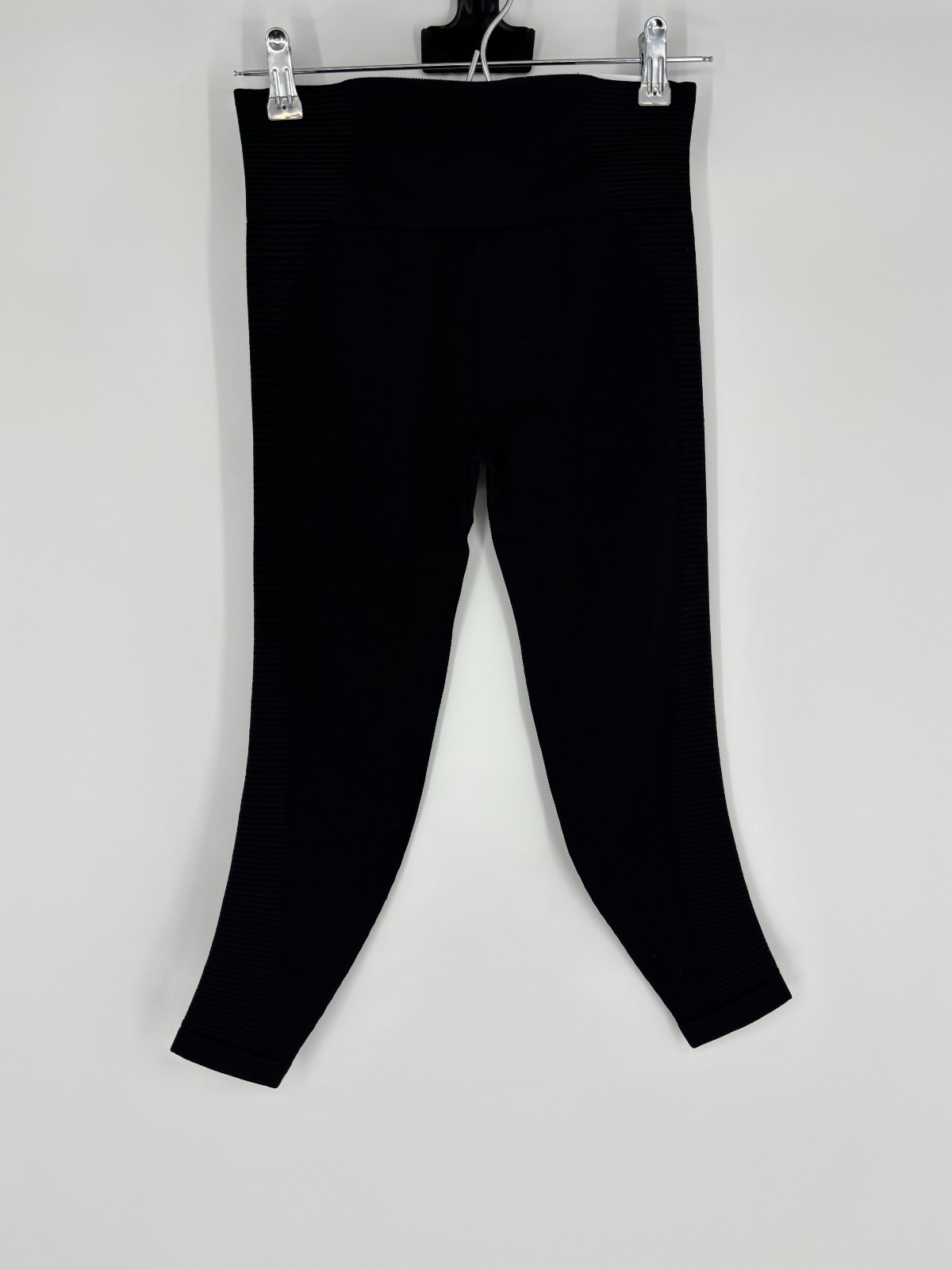 NWT* Aerie Black Feel Smooth Seamless Hi Rise 7/8 Leggings Women’s Size Small