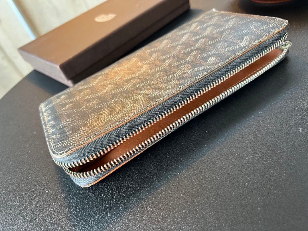 Goyard Matignon GM Zip Wallet Black Cognac Canvas Leather 7.9in x 4.1in w/ Box