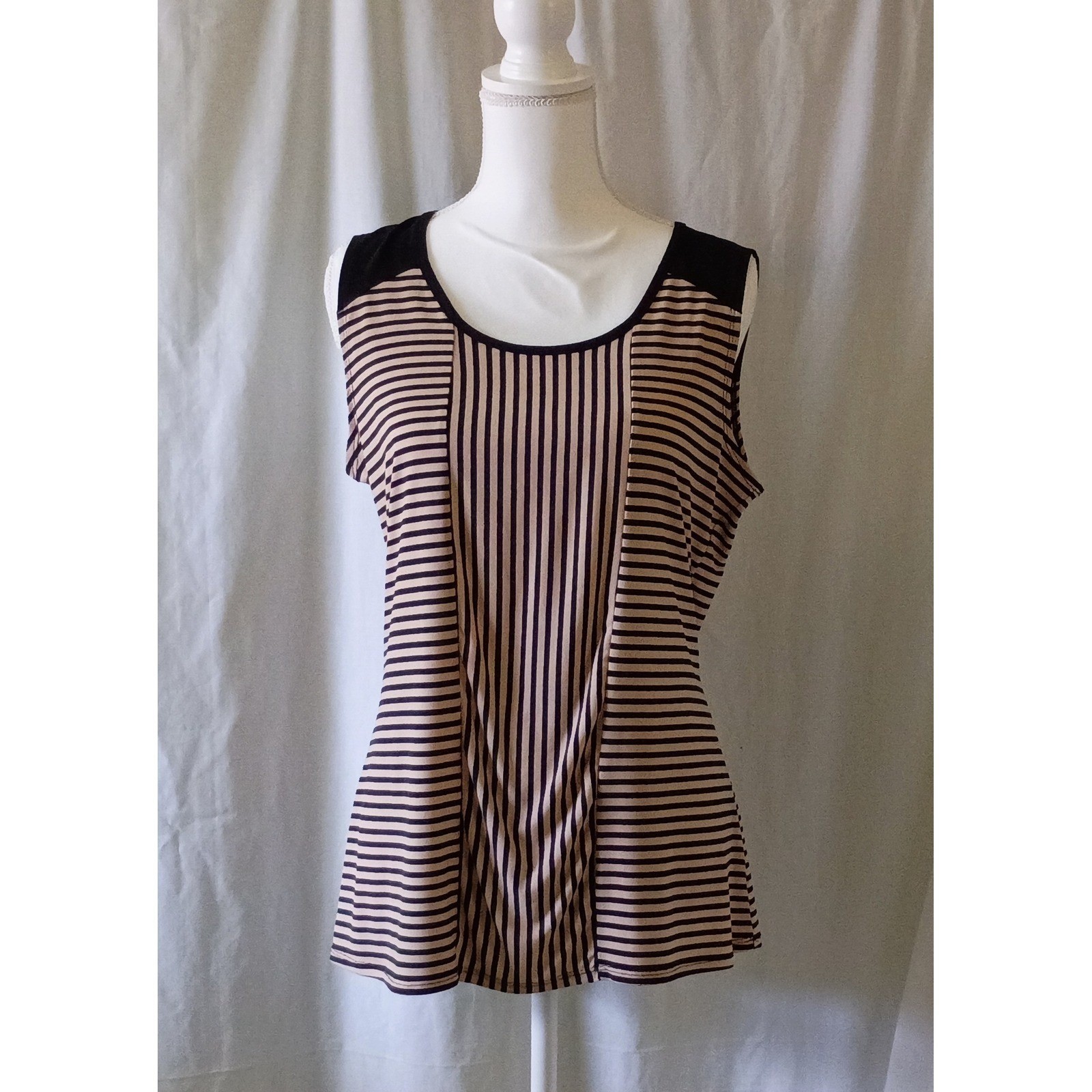 Lot 2 Nautical Wear Diana Belle Liz Claiborne Tops Orange Tan Black Shell Tee