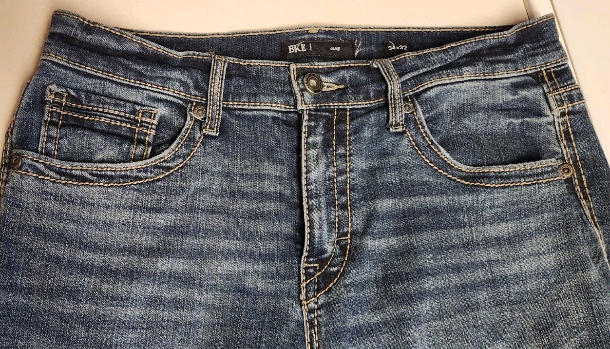 BKE Jake Bootleg Jeans Men’s Size 34×32 Cell Phone Pocket Buckle Denim Pants