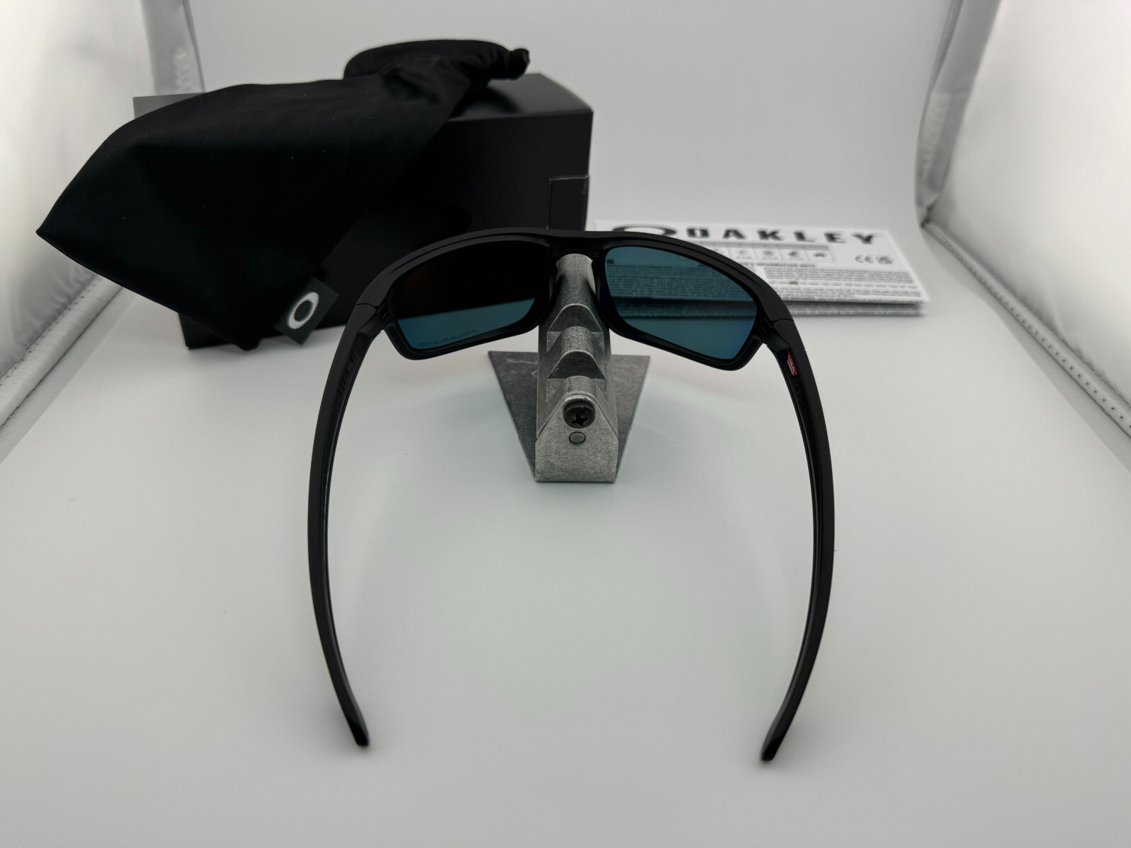 OAKLEY SLIVER STEALTH MATTE BLACK W/ RUBY IRIDIUM POLARIZED SUNGLASSES OO9408-06
